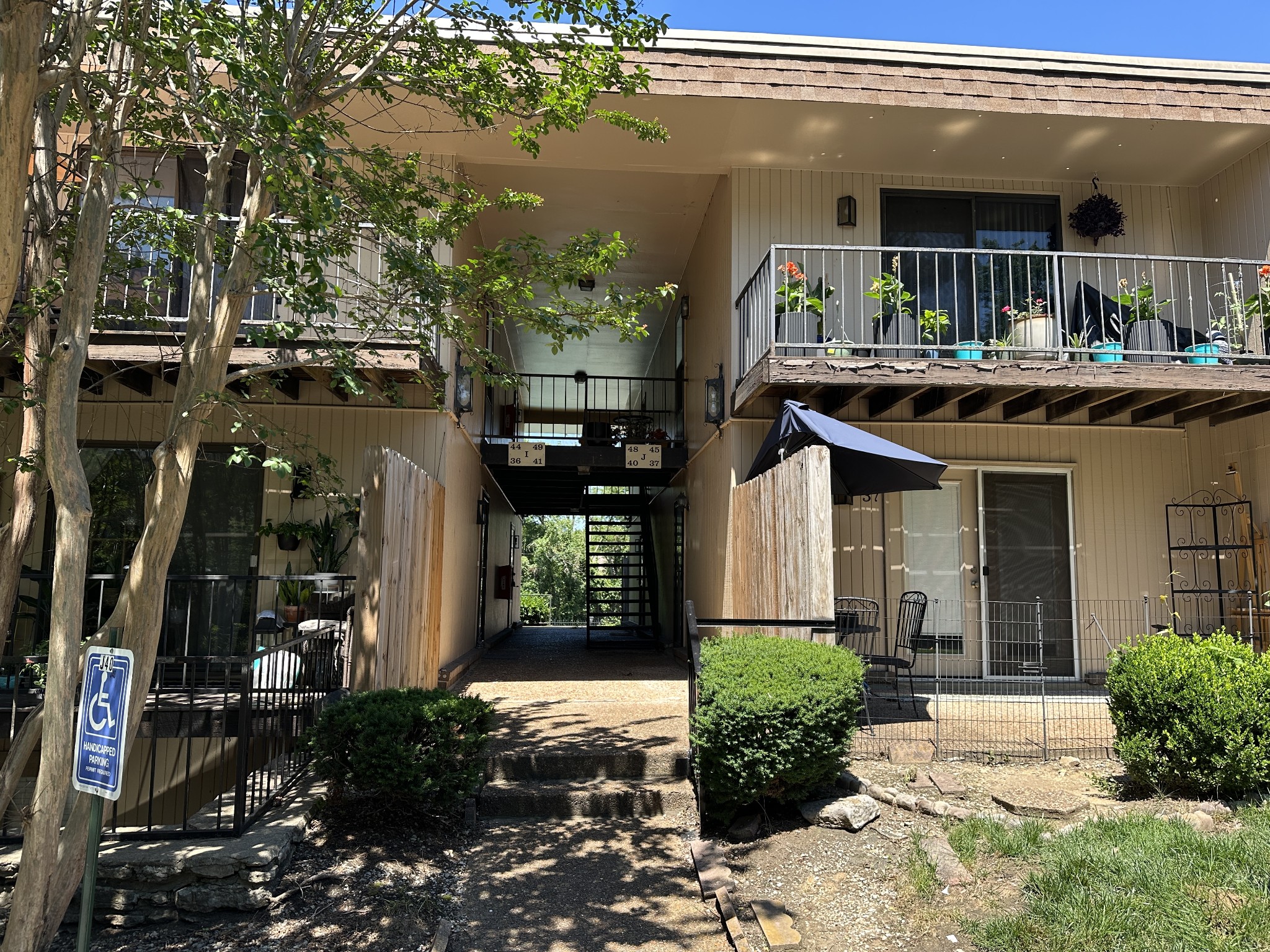 420 Walton Ln #i41, Madison, TN 37115