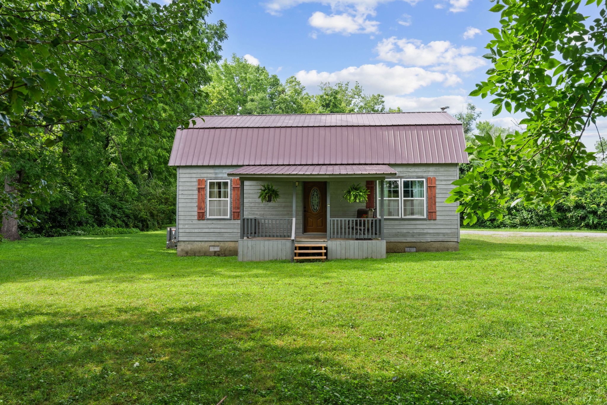 114 Greenhaven Cir, Dickson, TN 37055