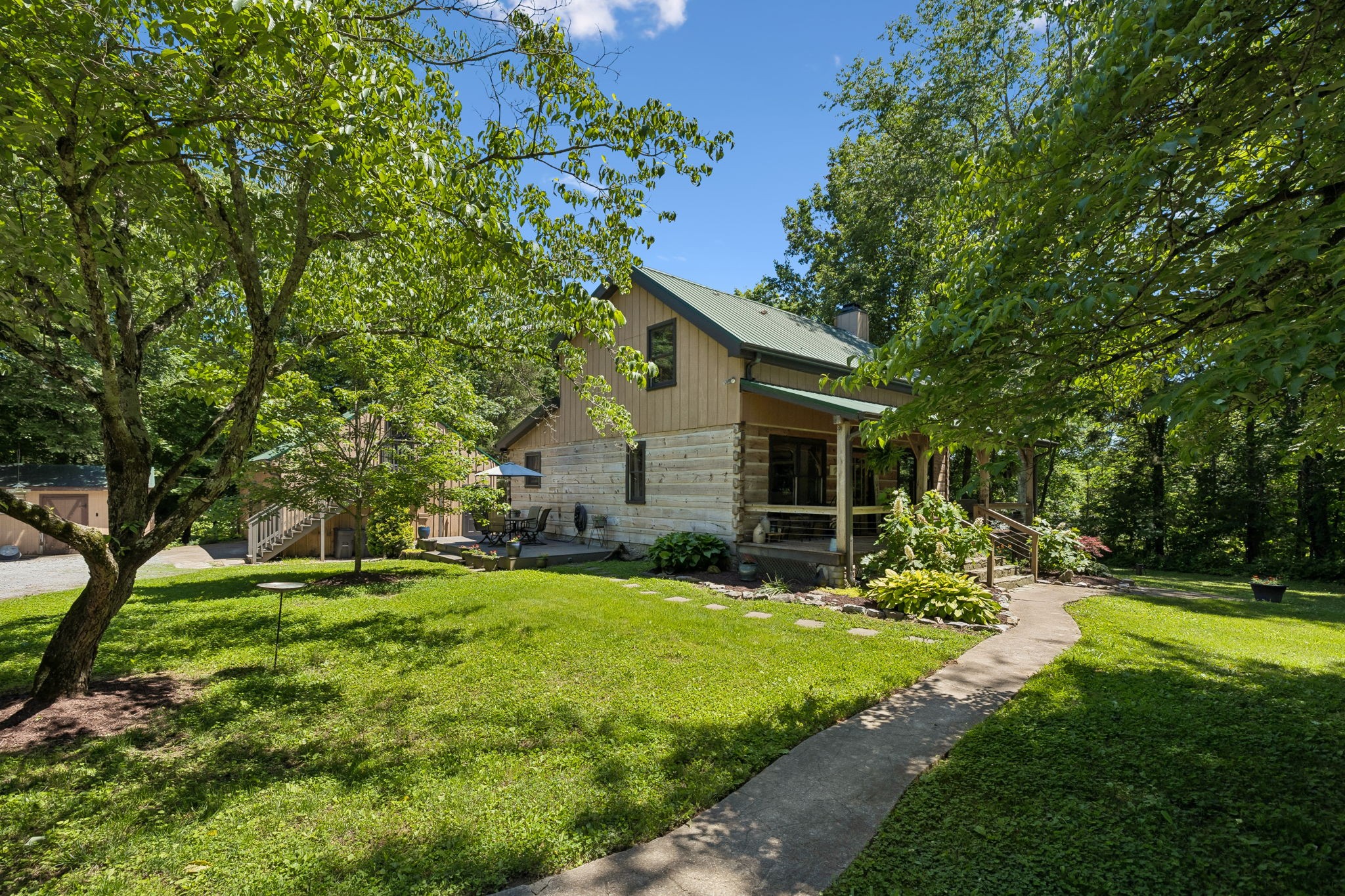 396B Pee Dee Branch Rd, Cottontown, TN 37048