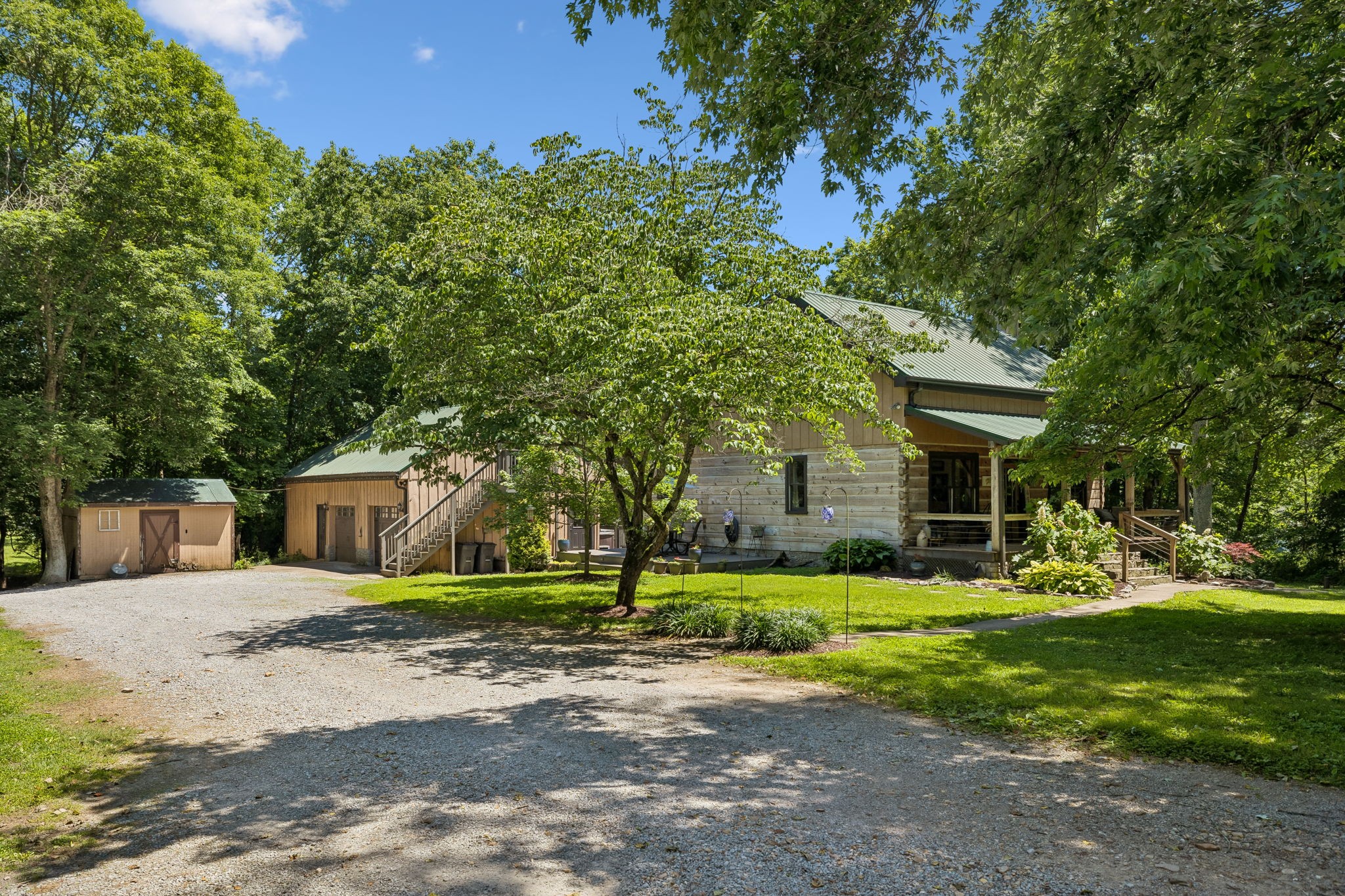 396B Pee Dee Branch Rd, Cottontown, TN 37048