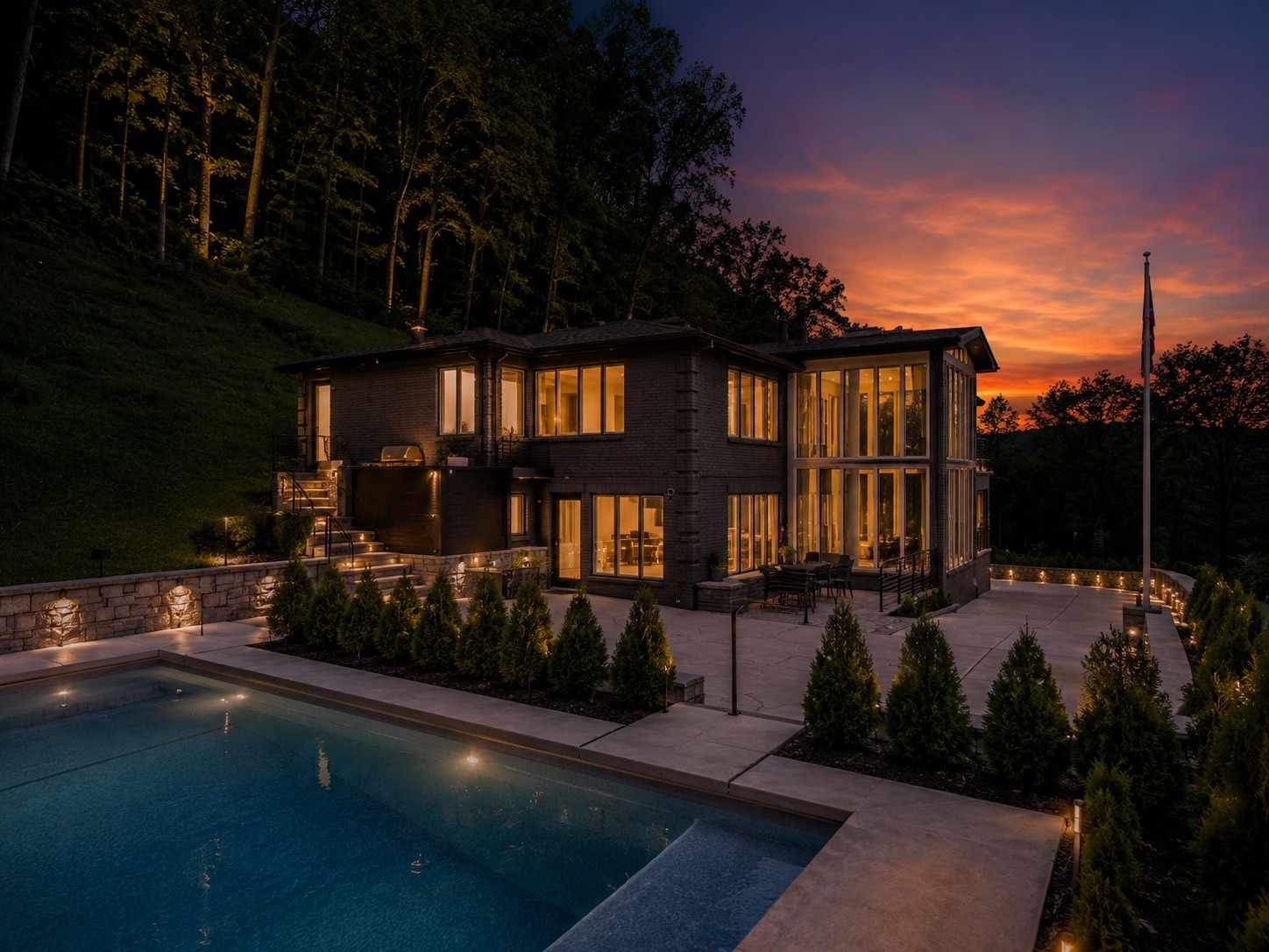 7407 Indian Creek Rd, Nashville, TN 37209