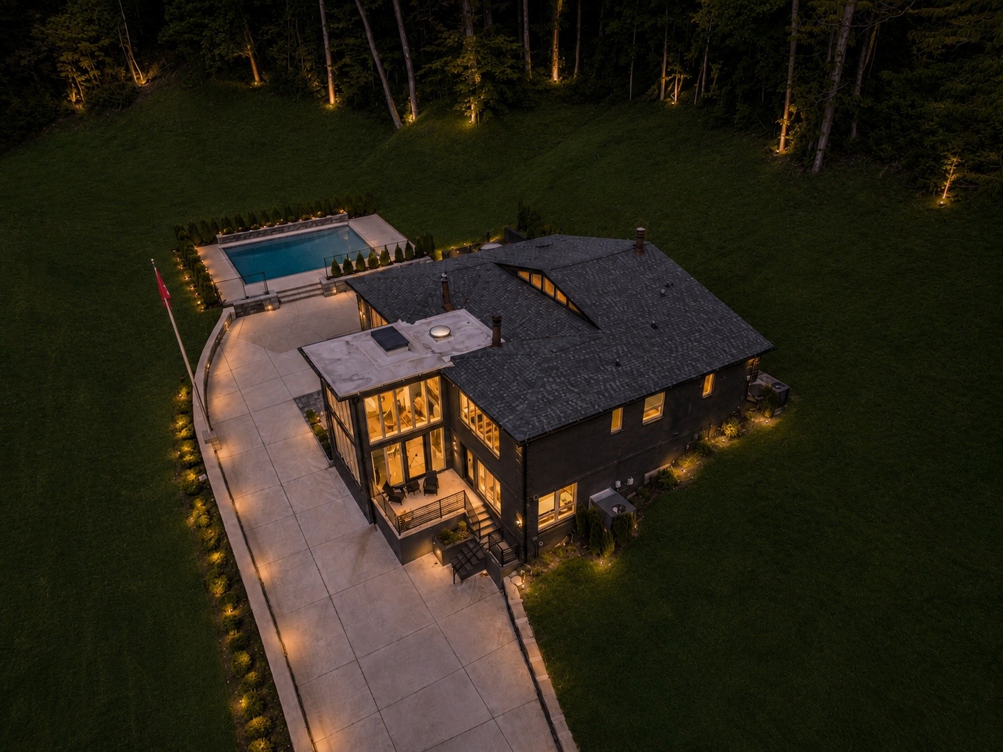 7407 Indian Creek Rd, Nashville, TN 37209