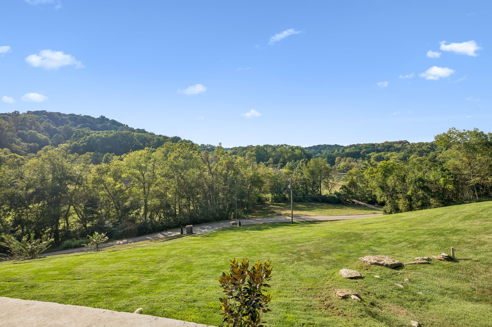 7407 Indian Creek Rd, Nashville, TN 37209