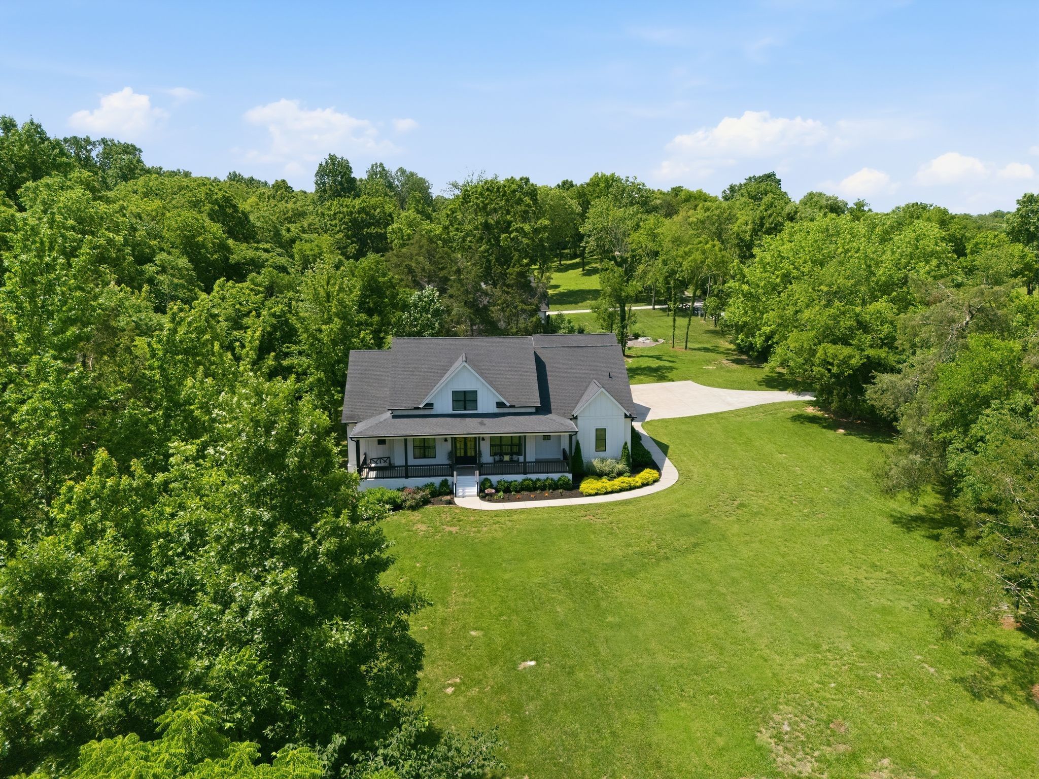 6000 Costello Farm Pvt Ln, Thompsons Station, TN 37179