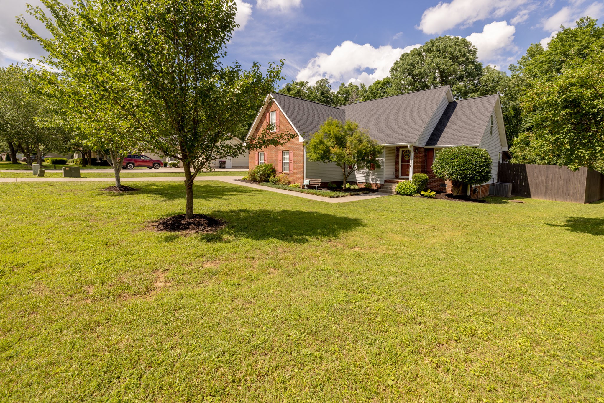 2027 Skyline Dr, Goodlettsville, TN 37072