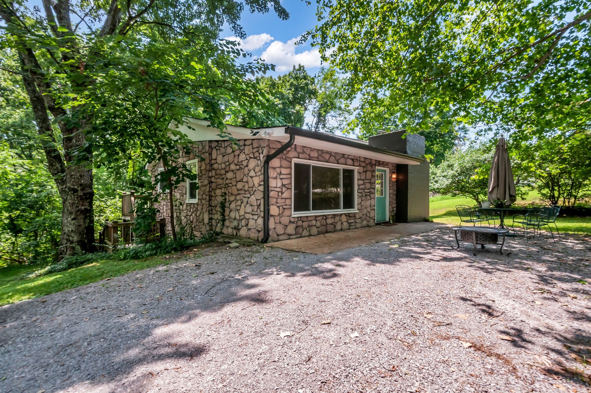 4080 Manning Hollow Rd, Pegram, TN 37143