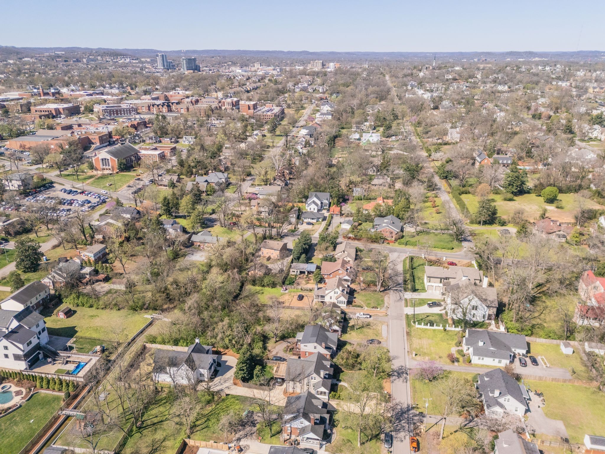 1111A Graybar Ln, Nashville, TN 37204