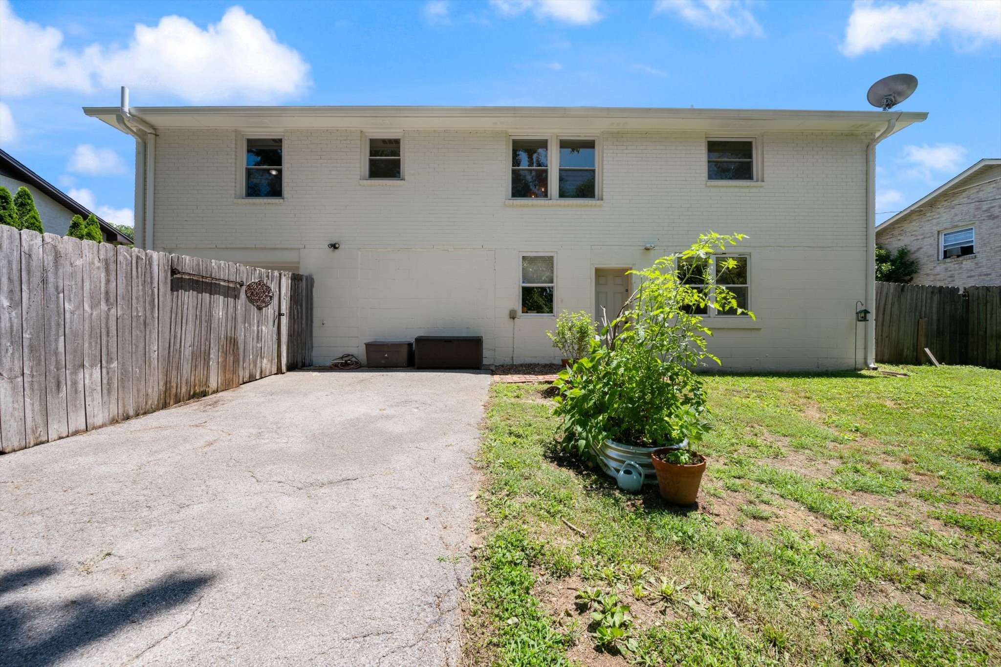 4848 Whittier Dr, Old Hickory, TN 37138