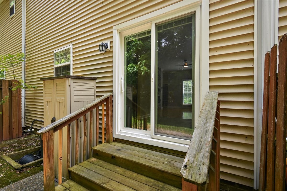 303 Newport Meadows Cir, Thompsons Station, TN 37179