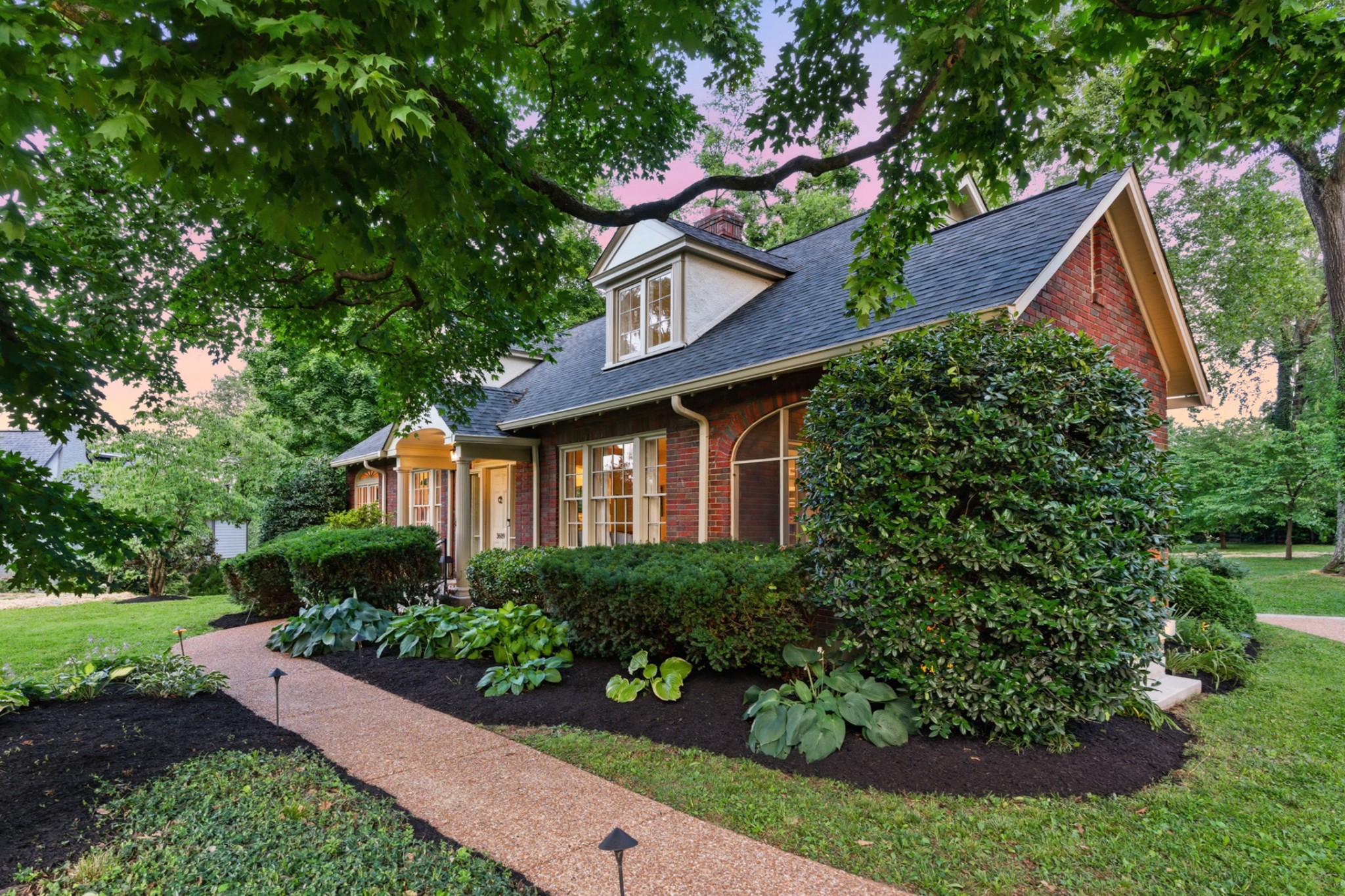 3609 Saratoga Dr, Nashville, TN 37205