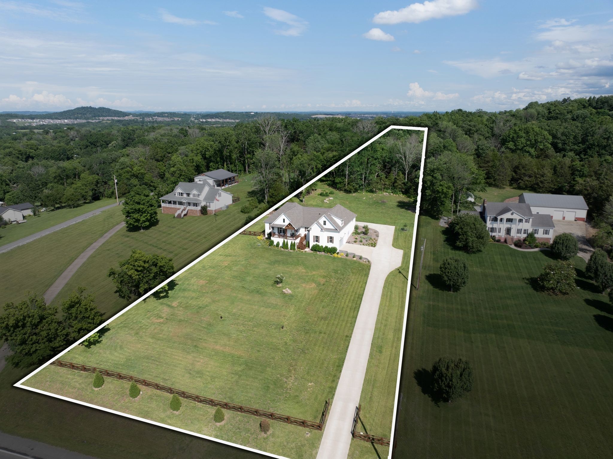 2591 Long Hollow Pike, Hendersonville, TN 37075
