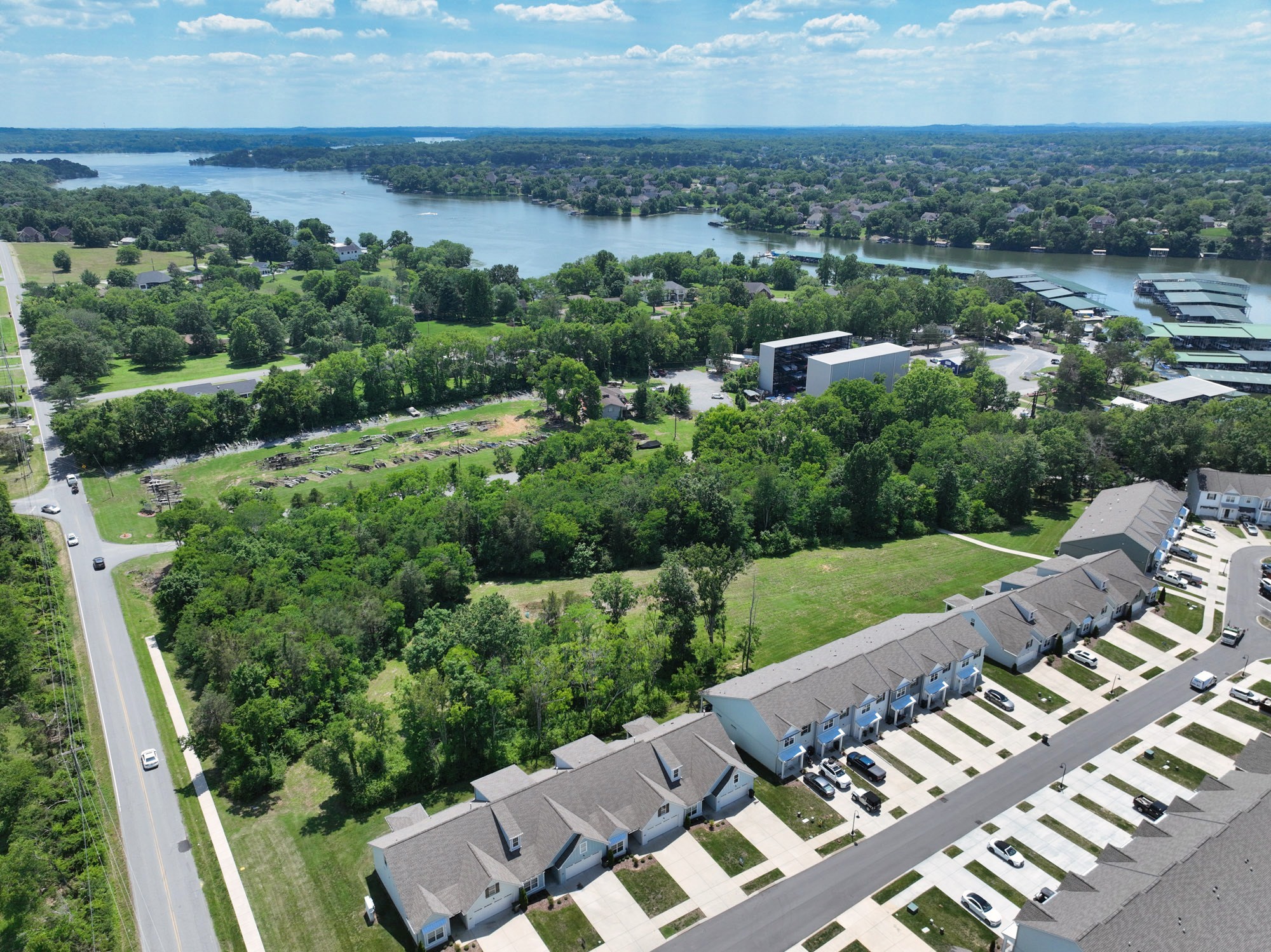 1144 Lock 4 Rd #J2, Gallatin, TN 37066