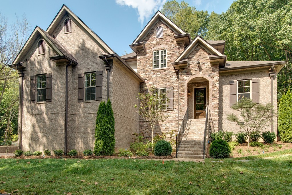 7640 Chipmunk Ln, Nashville, TN 37221