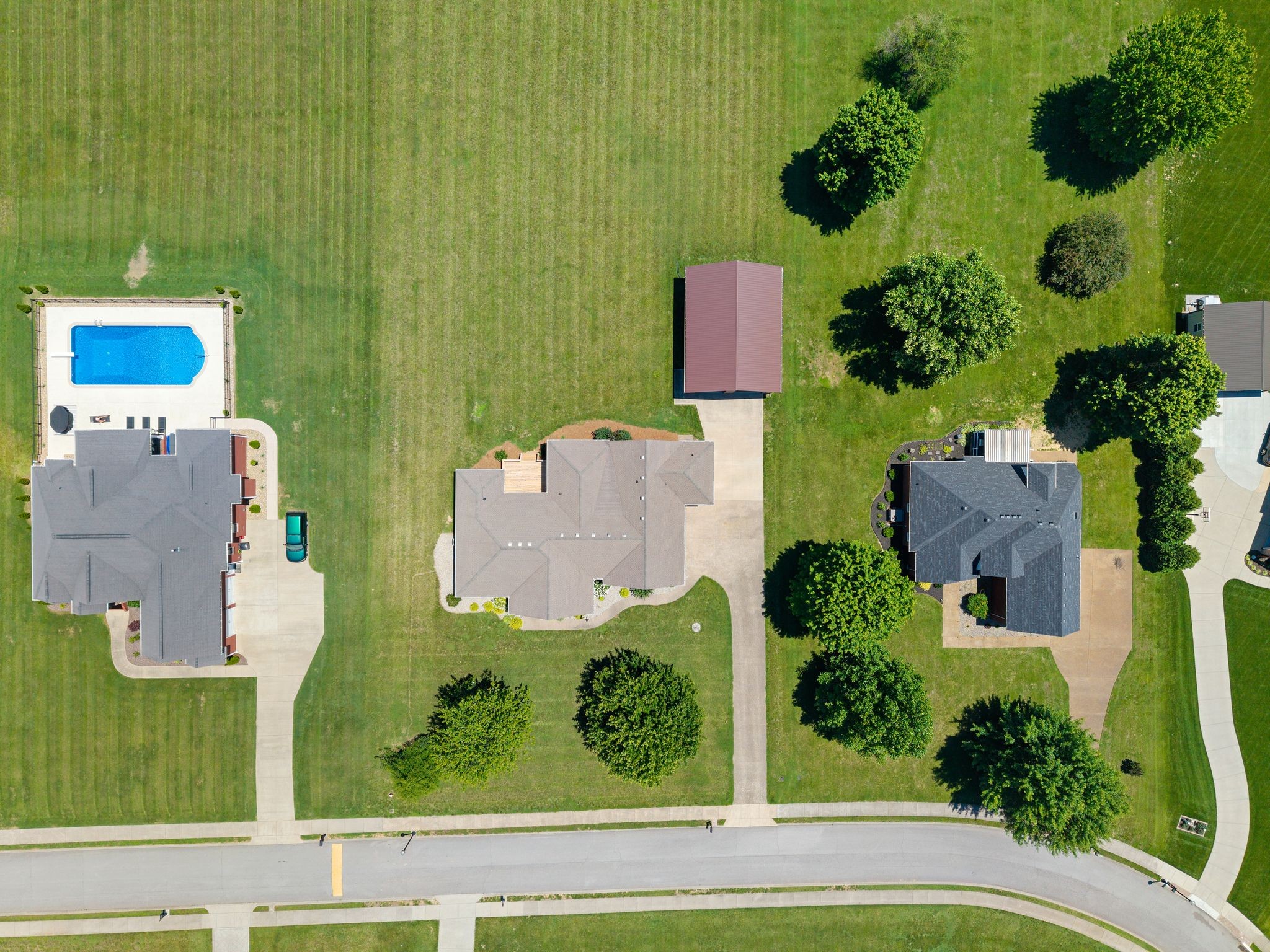 69 Deer Run Rd, Cross Plains, TN 37049