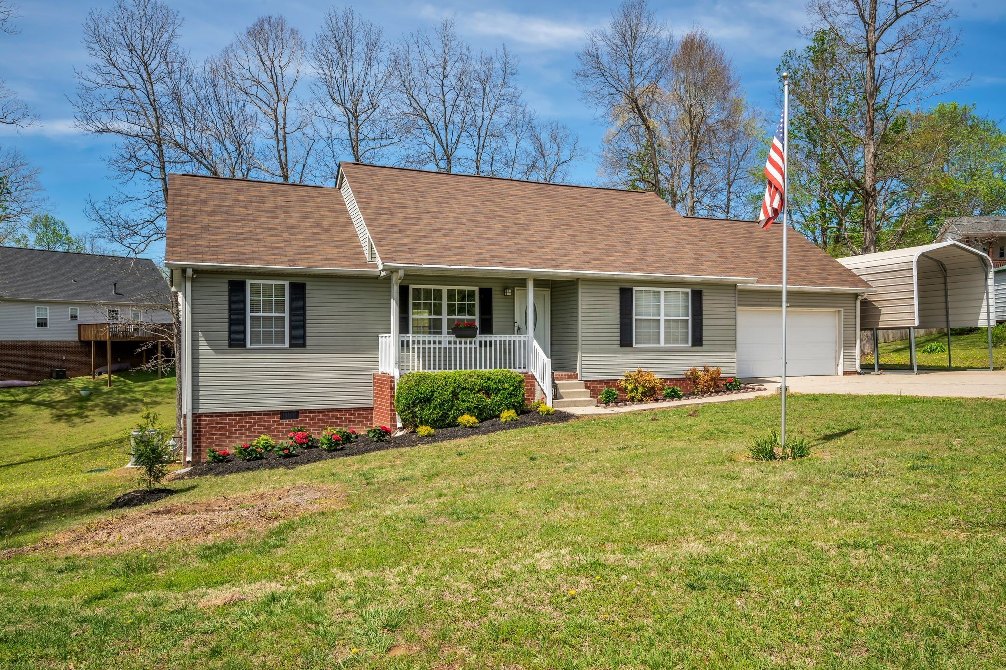 504 Hunter Ct, White Bluff, TN 37187