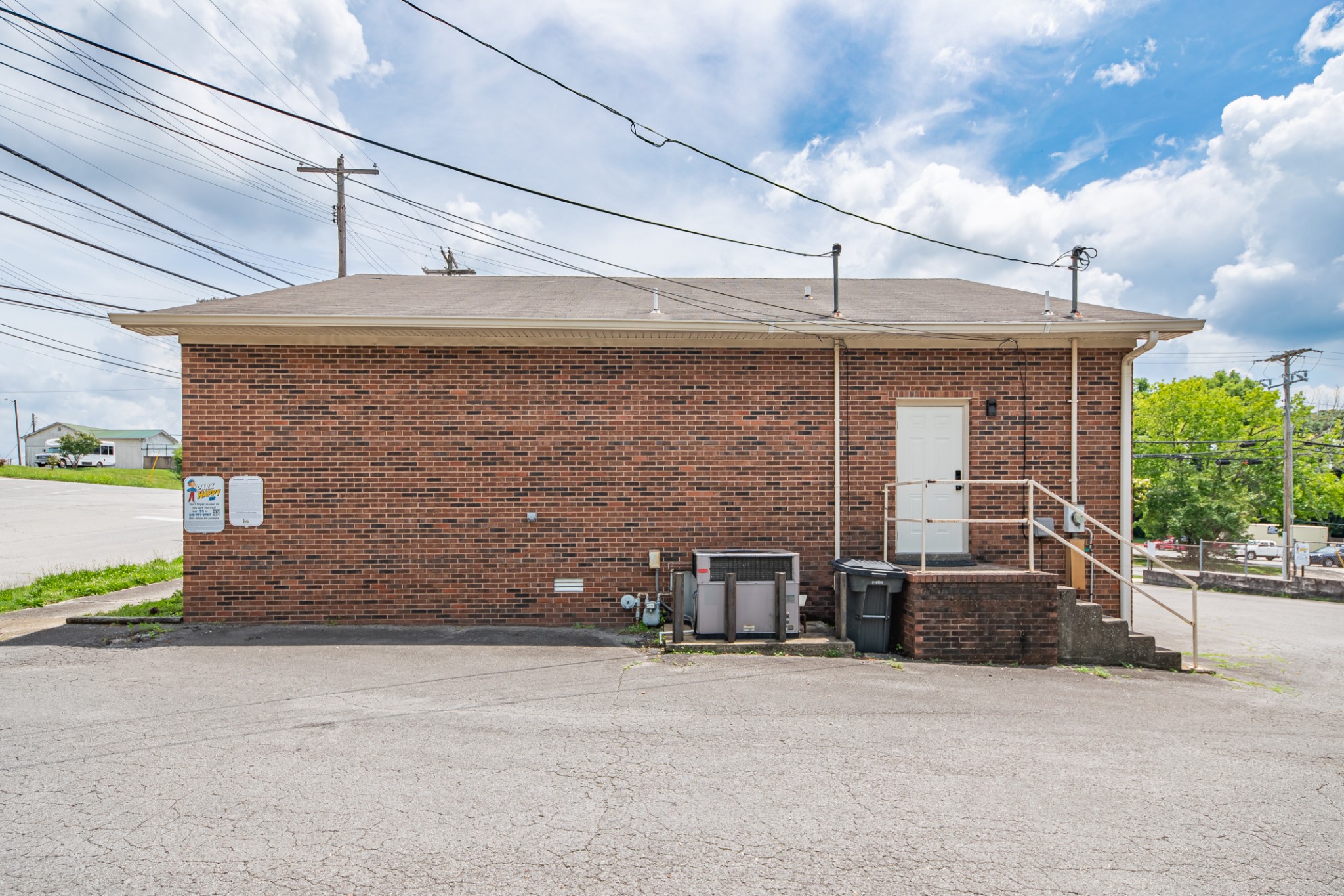 902 S High St, Columbia, TN 38401