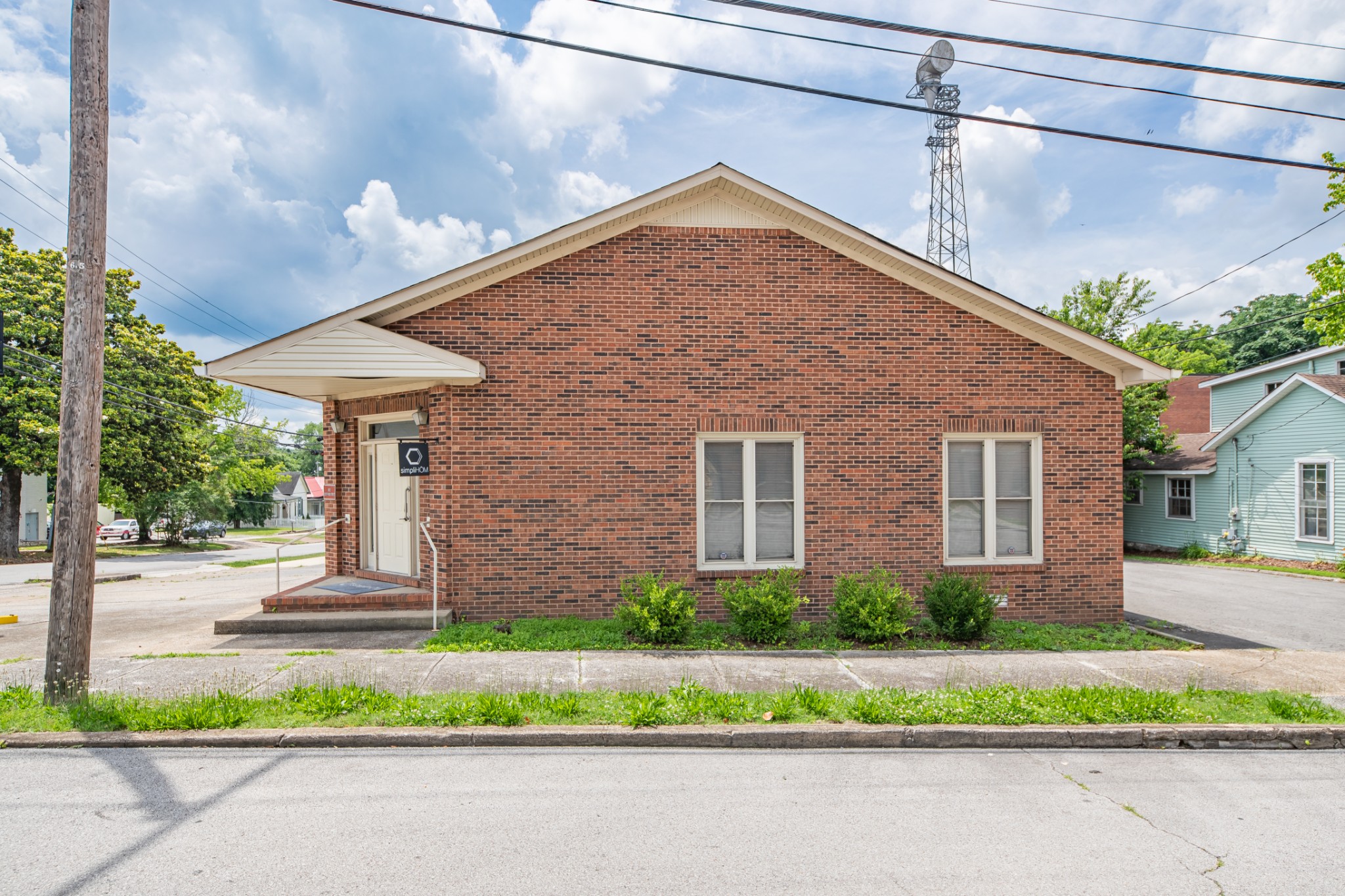 902 S High St, Columbia, TN 38401