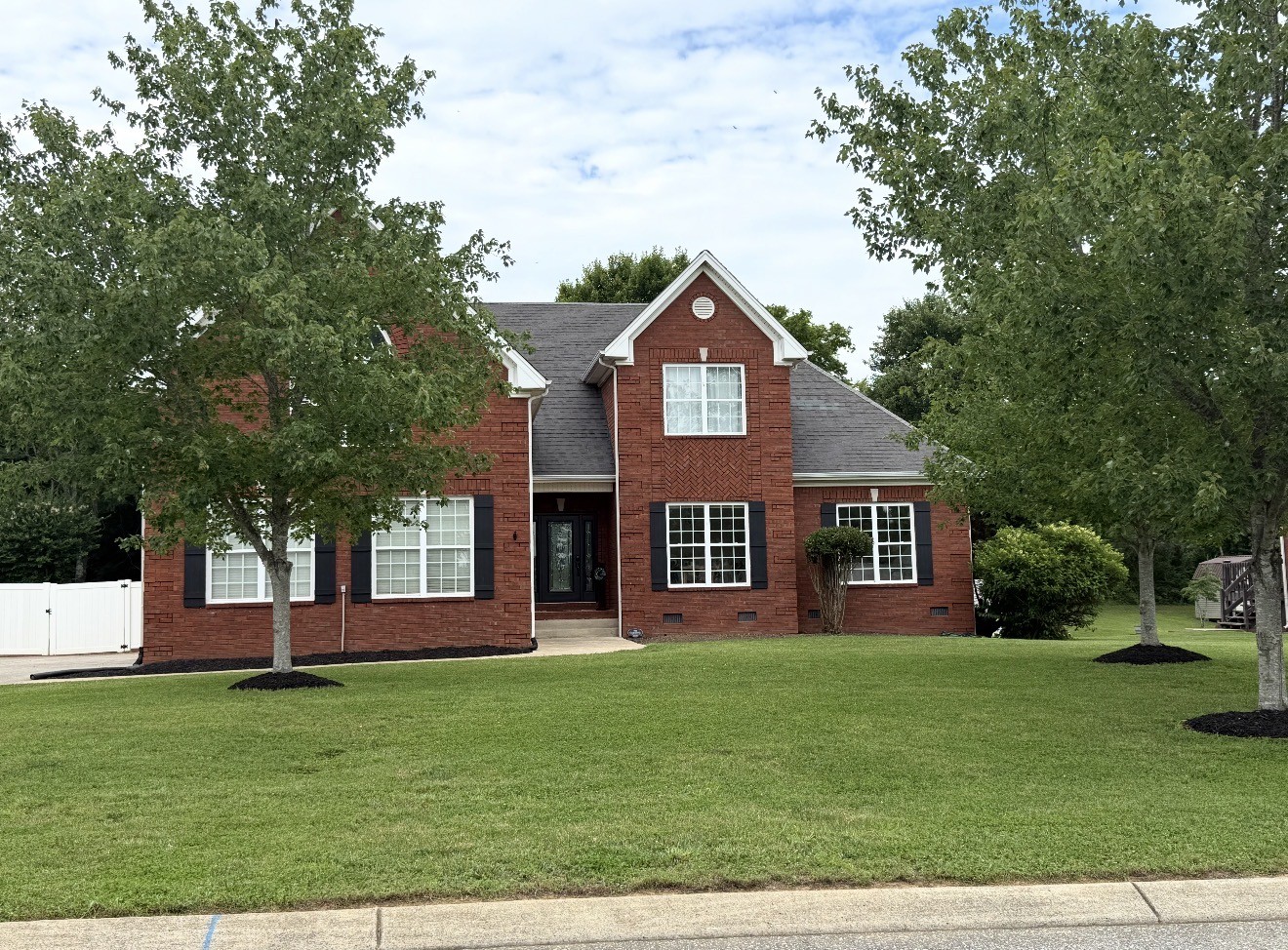 1115 Kacie Dr, Pleasant View, TN 37146