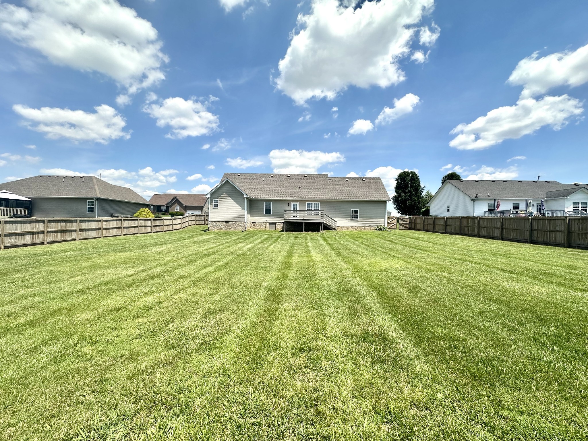 204 Middle Dayle Dr, Portland, TN 37148