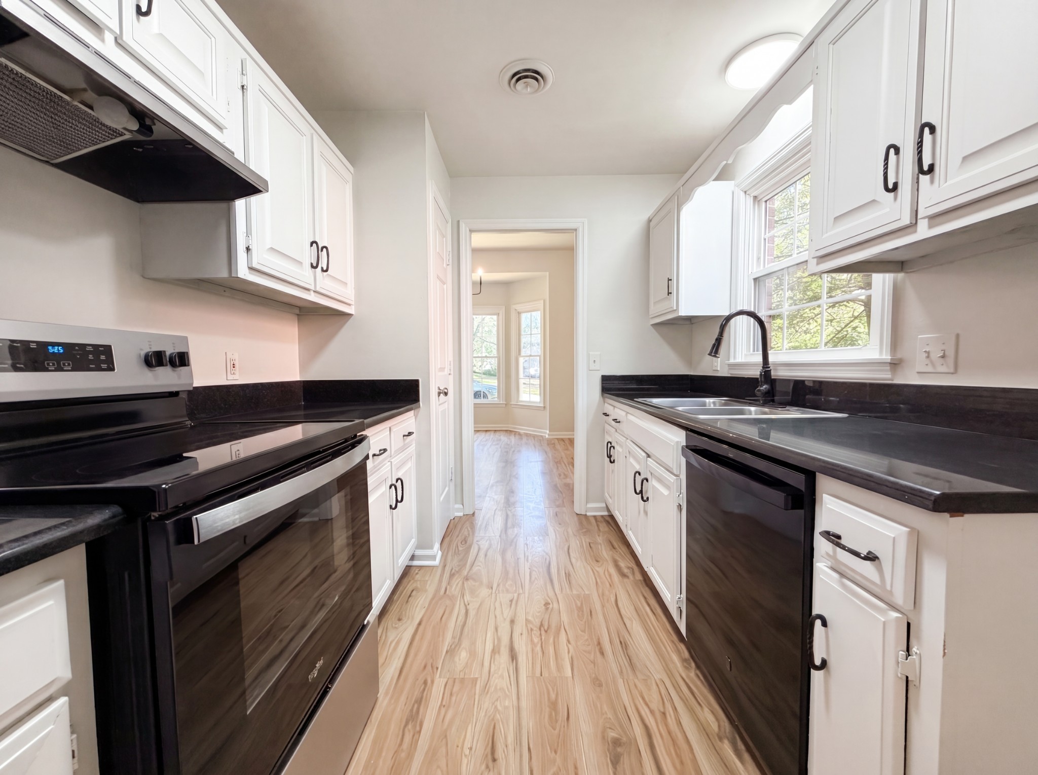 1109 Mary Evelyn Ct, Nashville, TN 37217