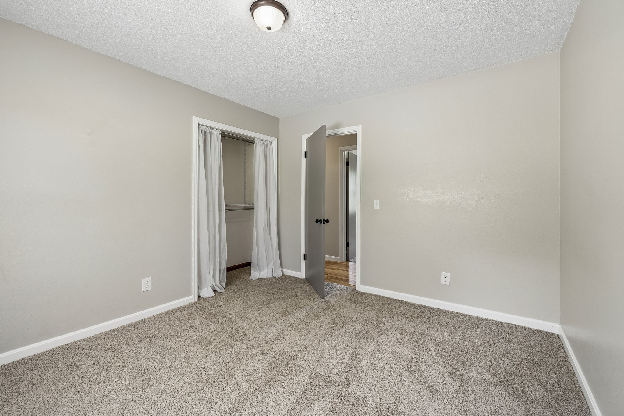 14 Morris Ln, Pleasant Shade, TN 37145