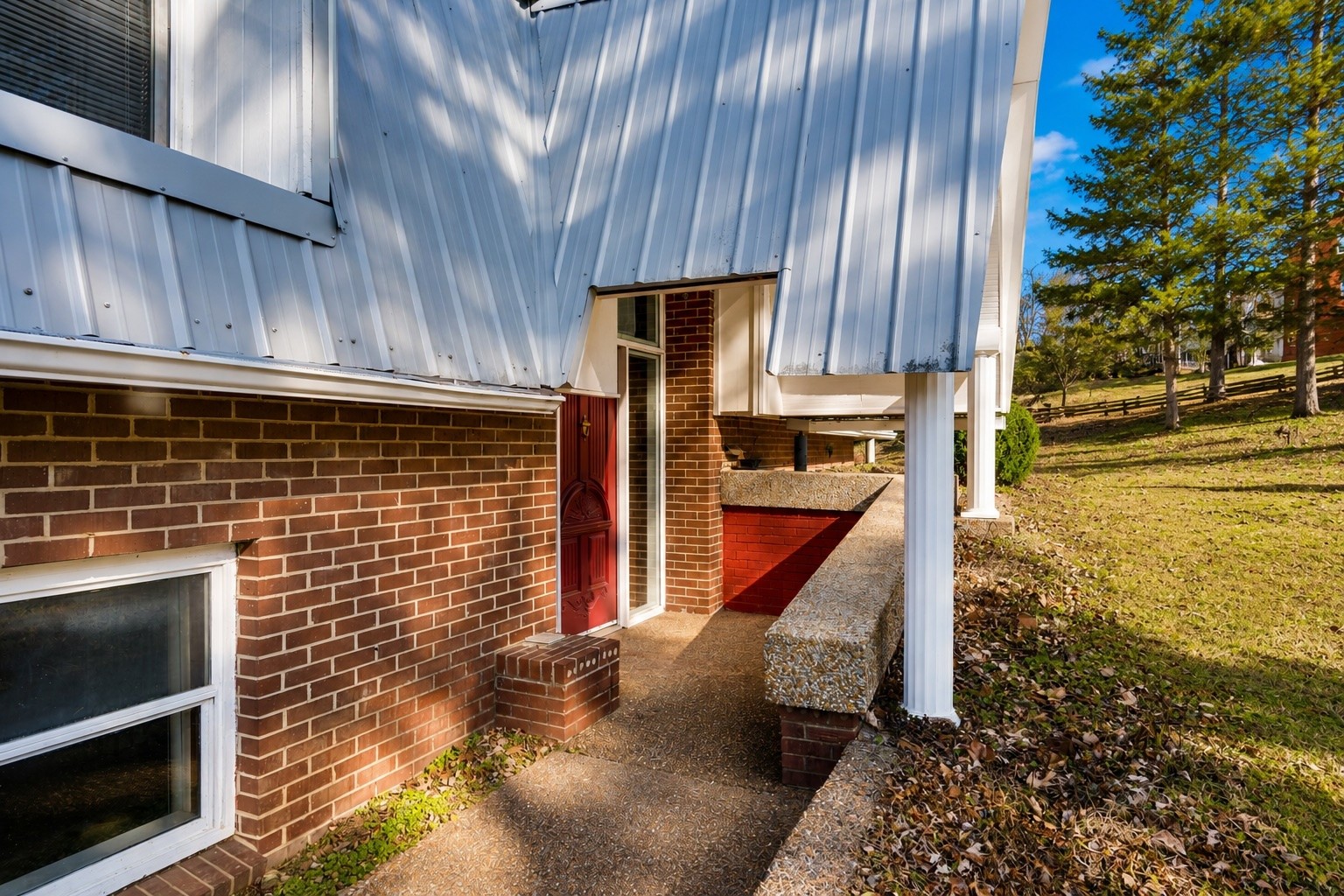 5014 Chaffin Dr, Nashville, TN 37221