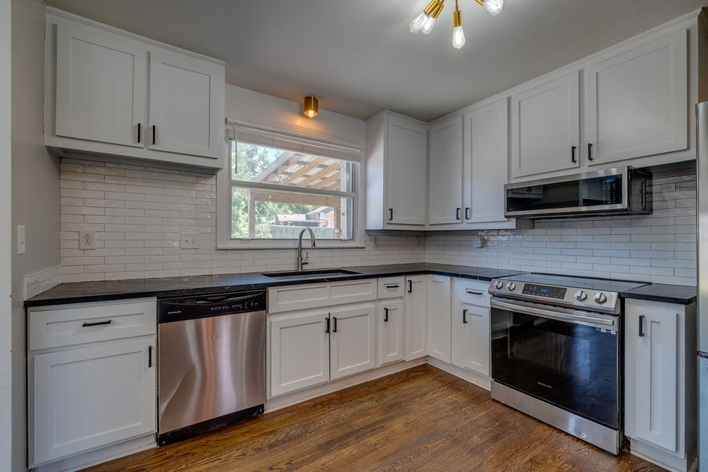 2700 Lakeland Dr, Nashville, TN 37214