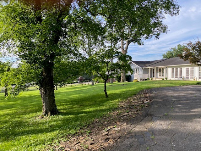 121 Vaughns Gap Rd, Nashville, TN 37205