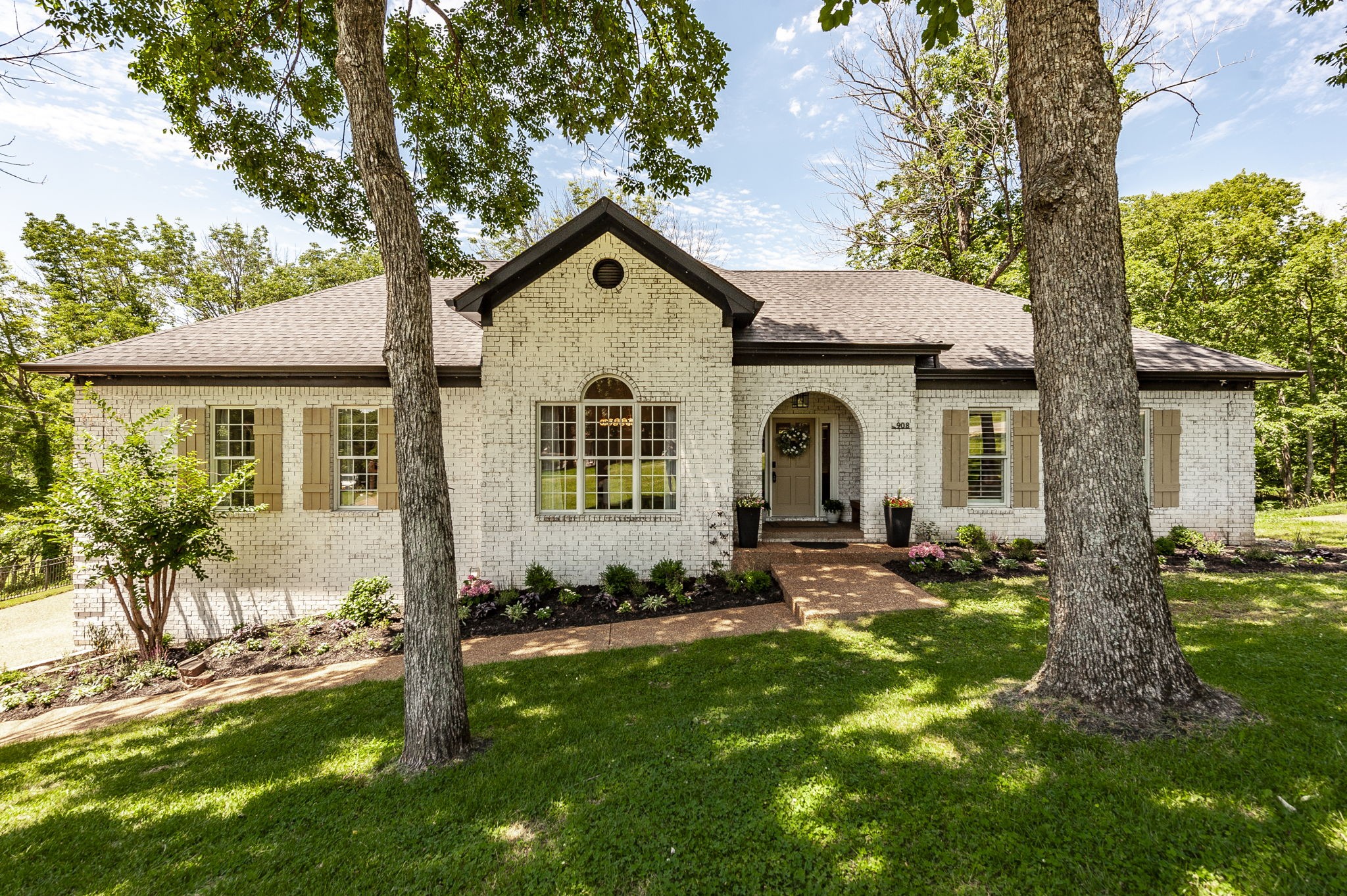 908 E Cynthia Trl, Goodlettsville, TN 37072