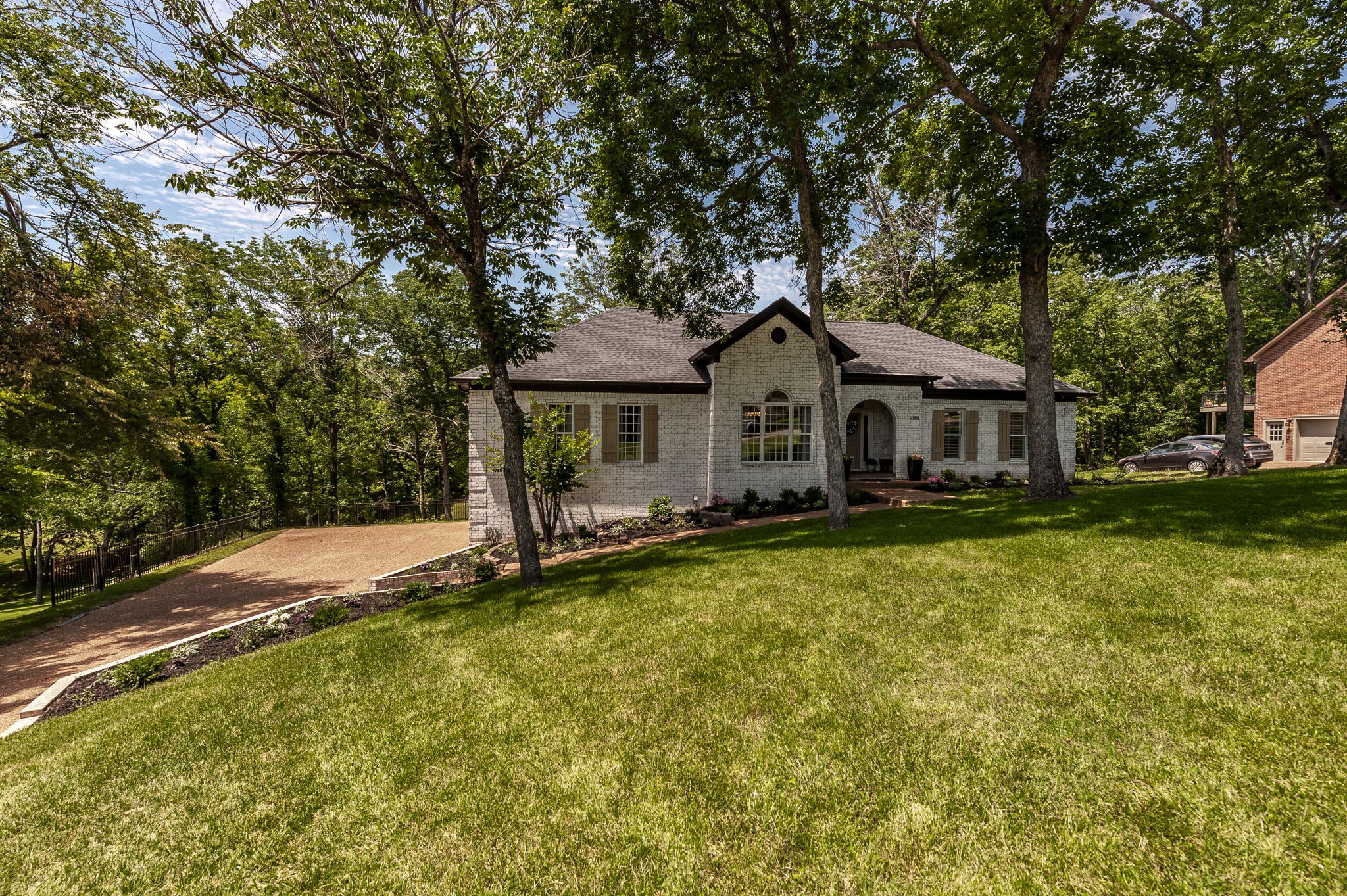 908 E Cynthia Trl, Goodlettsville, TN 37072