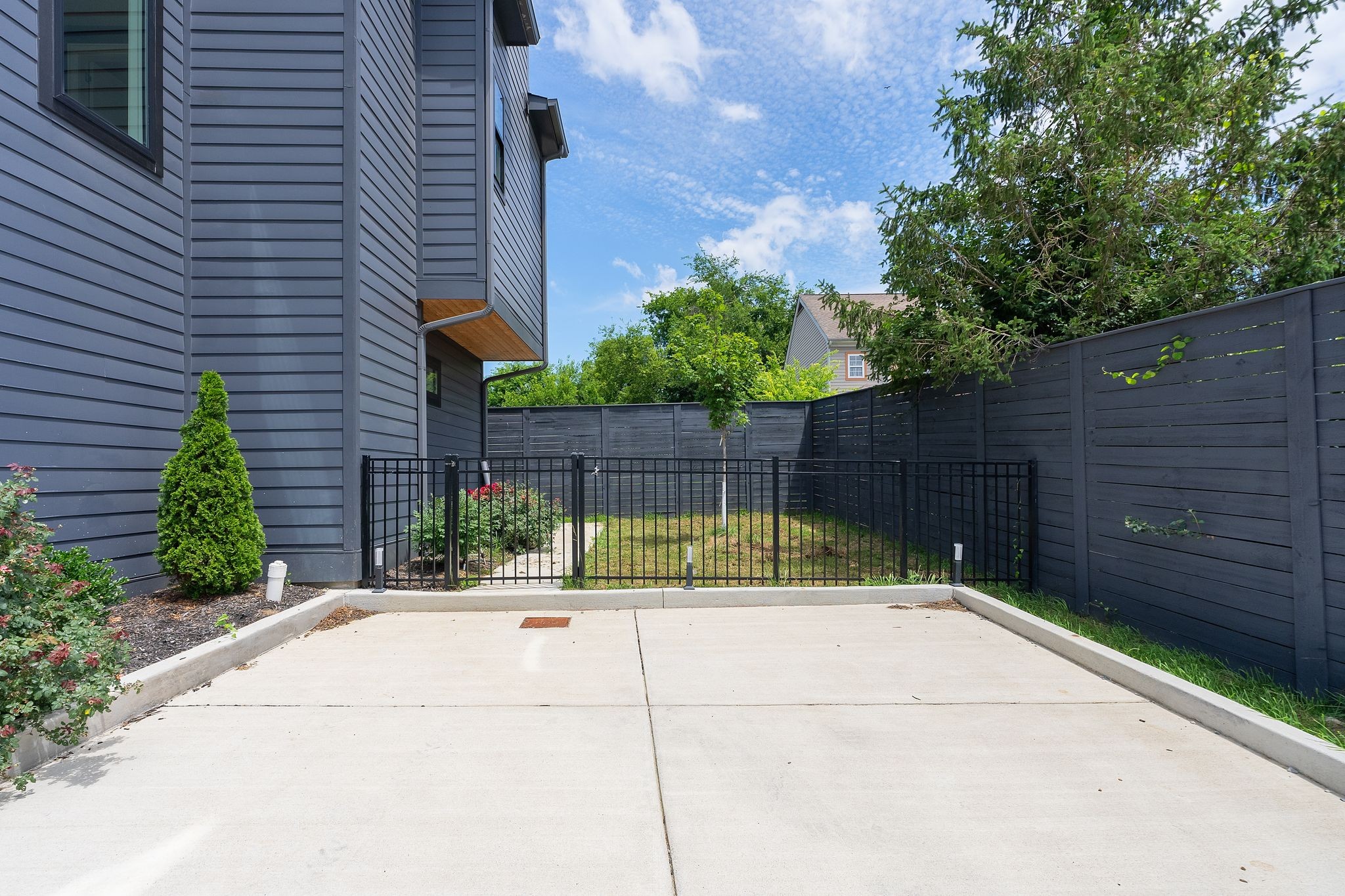 2111 Cahal Ave, Nashville, TN 37206