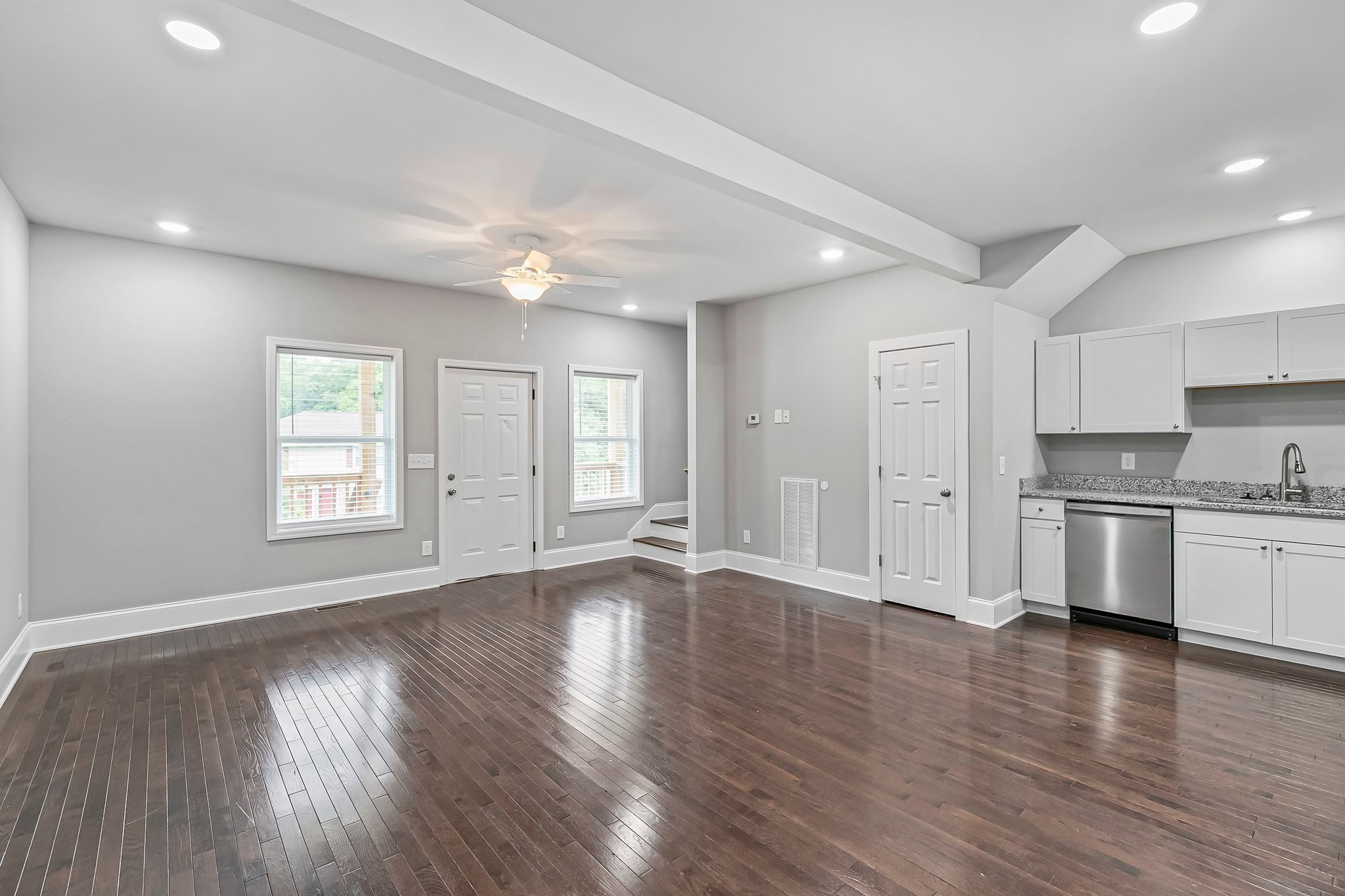 434 Caldwell Dr, Columbia, TN 38401