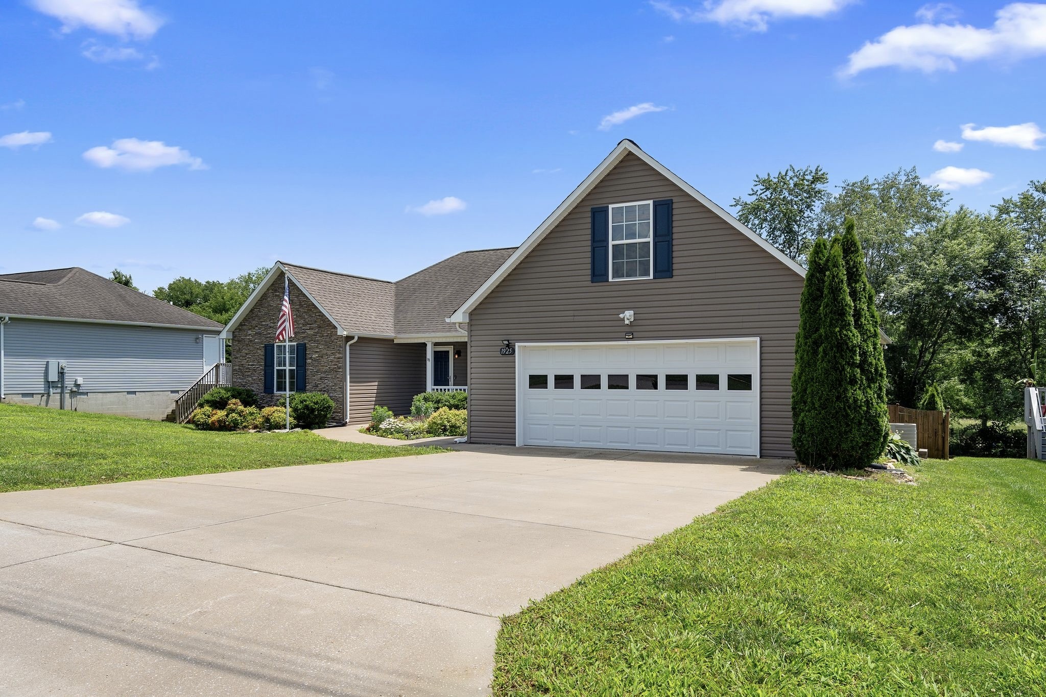 1925 Sheffield Ln, Columbia, TN 38401