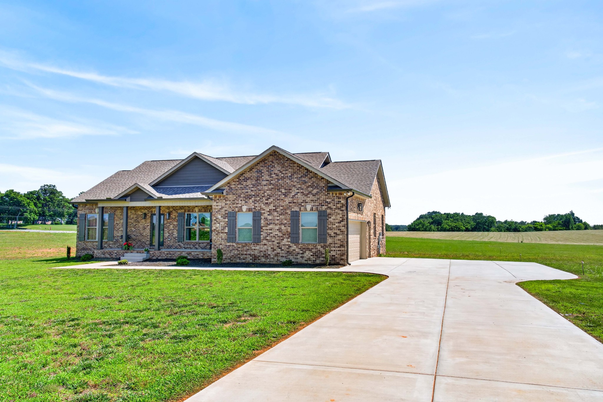 5367 Roy Holman Rd, Springfield, TN 37172