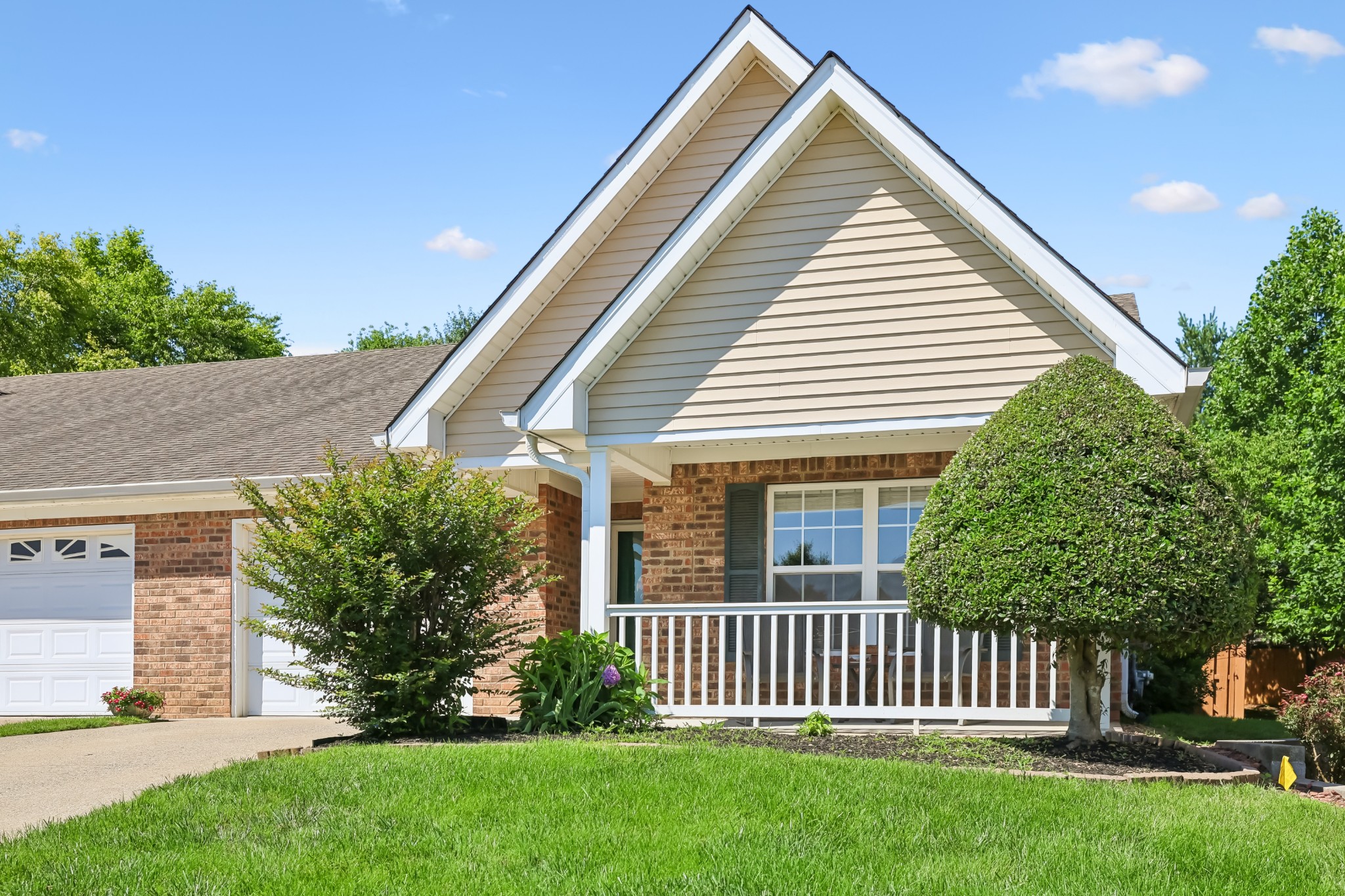 704 Village Green Cir, Murfreesboro, TN 37128