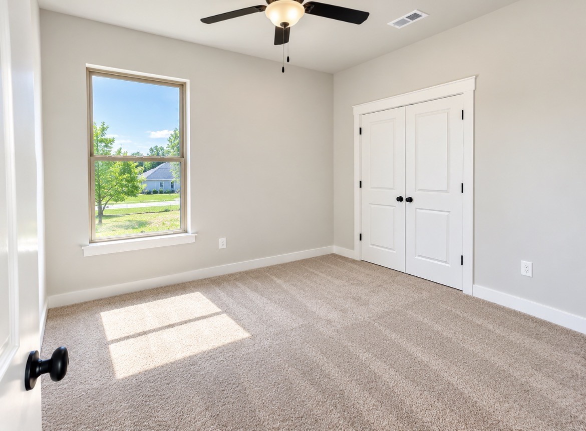 202 Augusta Way, Burns, TN 37029