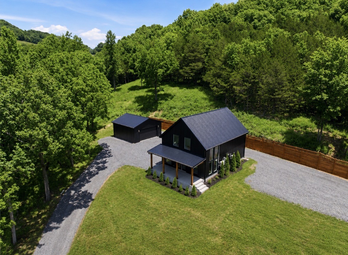 5 Carter Ln, Carthage, TN 37030