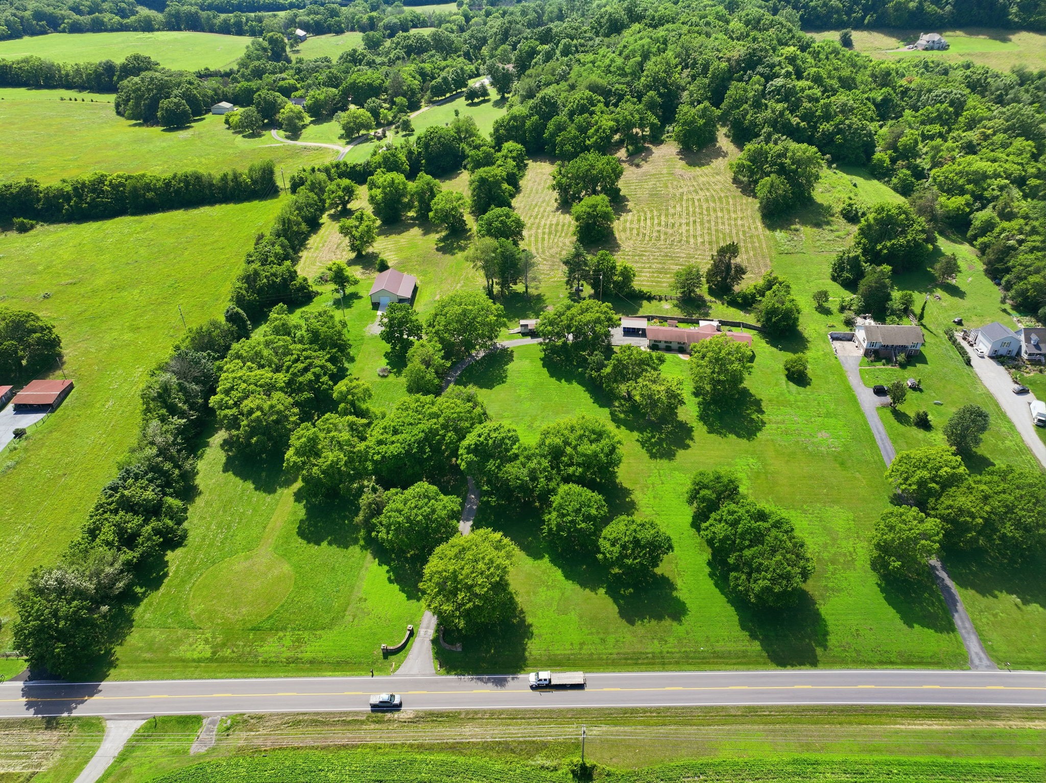 899 Carters Creek Pike, Columbia, TN 38401