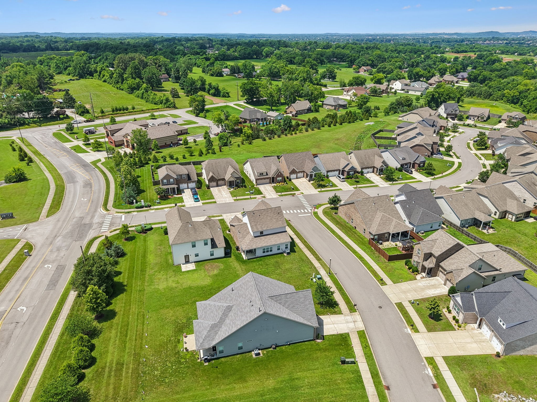 1310 Coates Ln, Gallatin, TN 37066