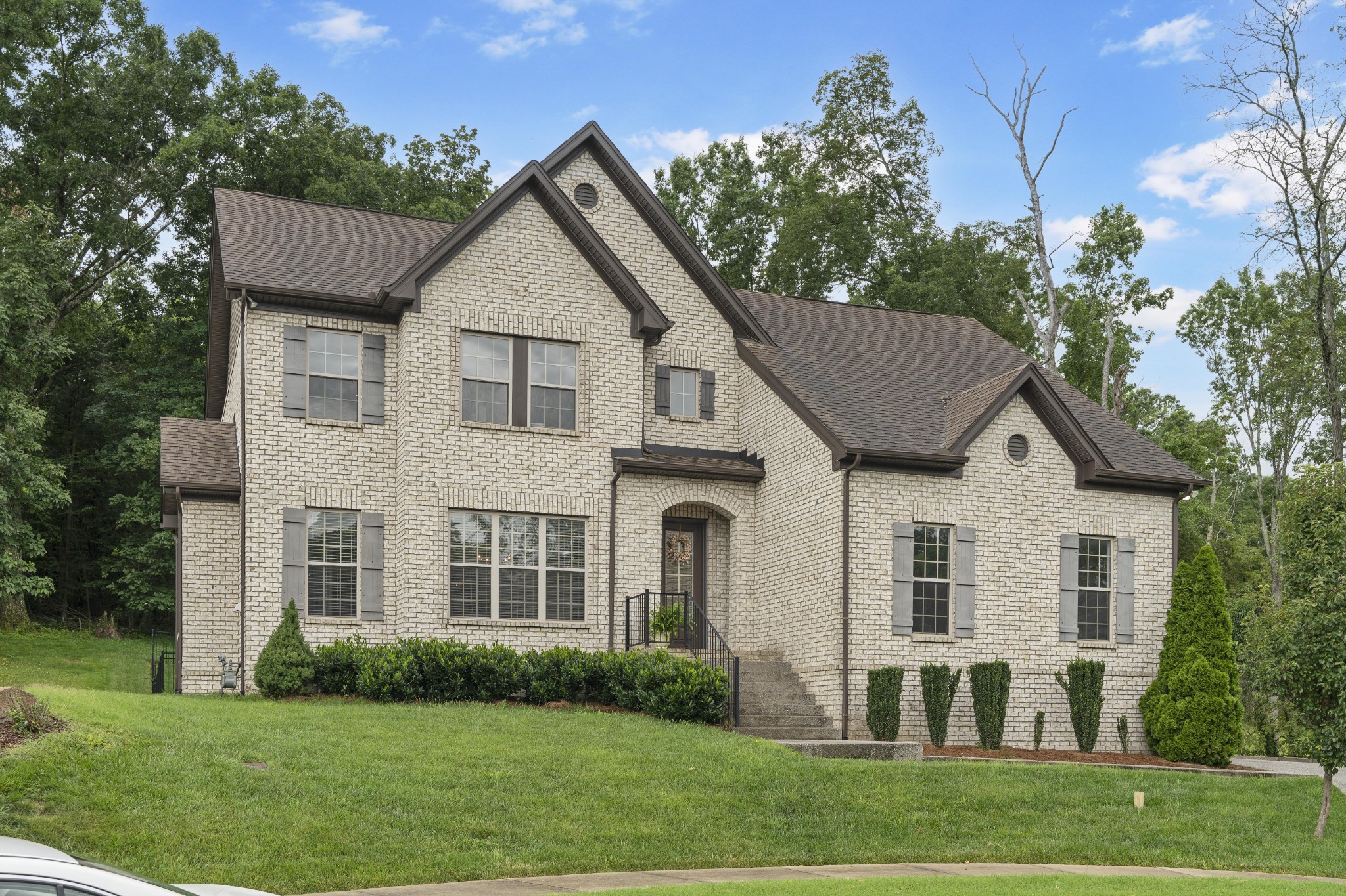 137 Burntash Ln, Hendersonville, TN 37075