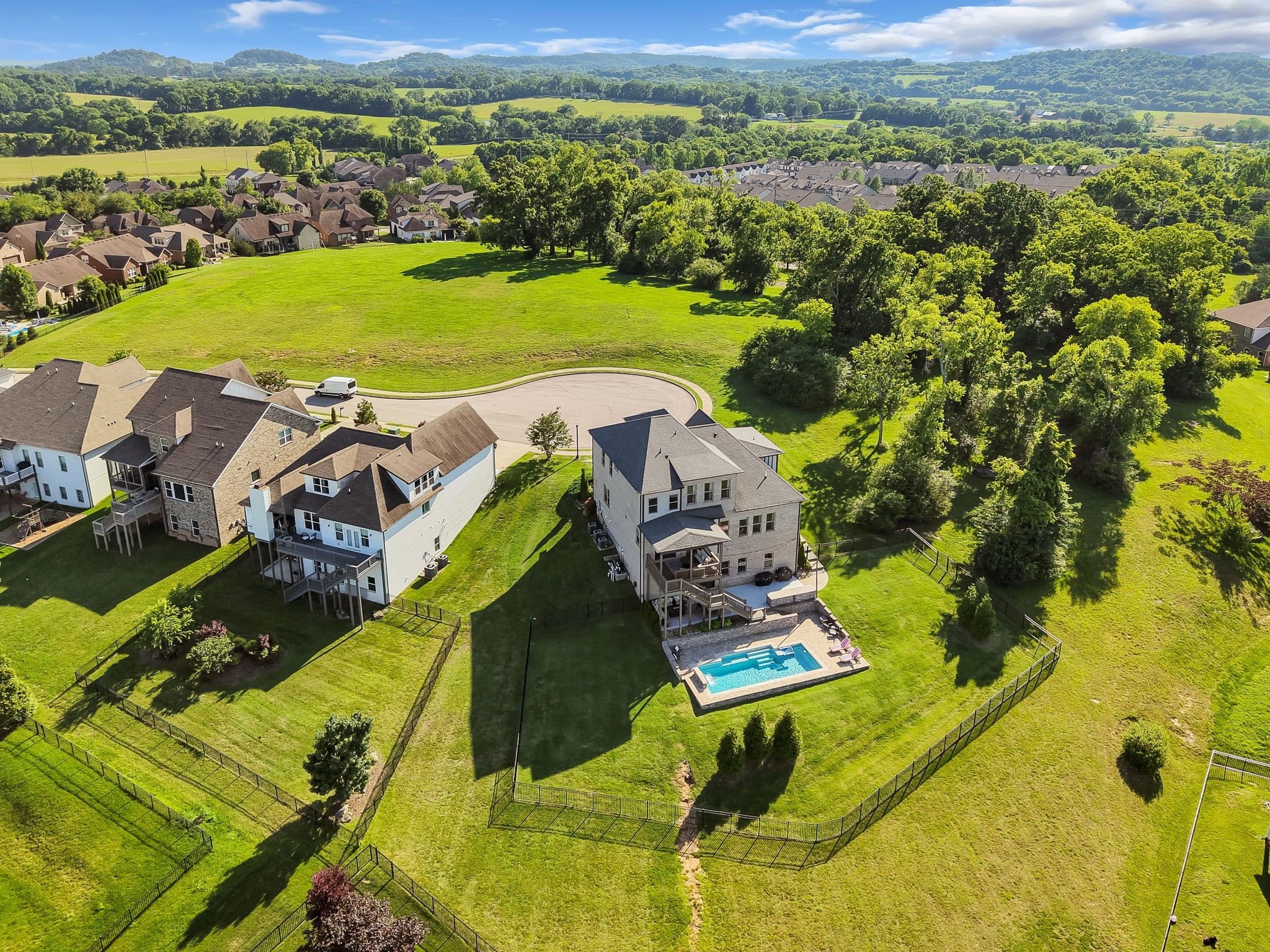 2344 Coppergate Way, Thompsons Station, TN 37179