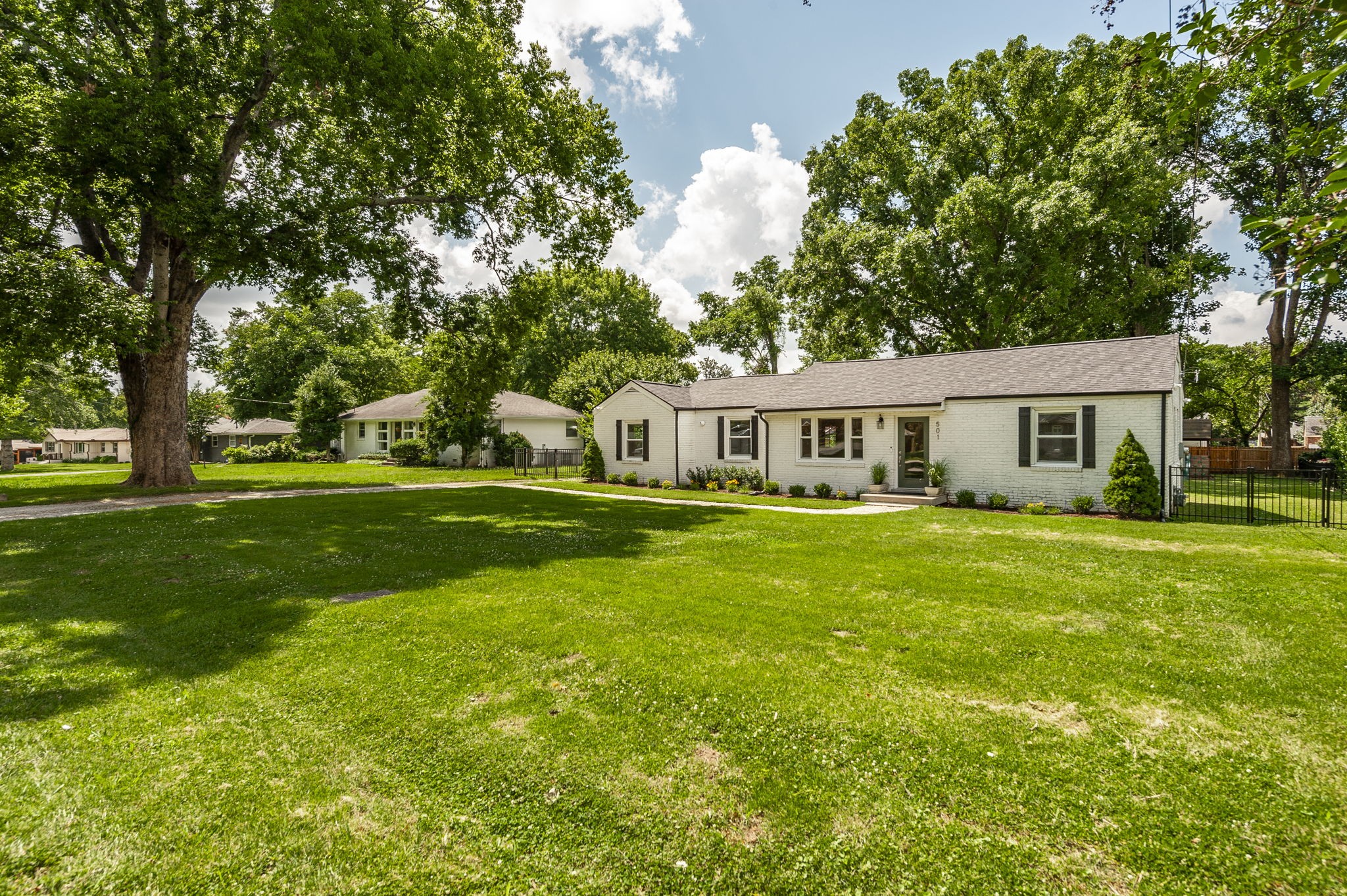 501 Brentlawn Dr, Nashville, TN 37220