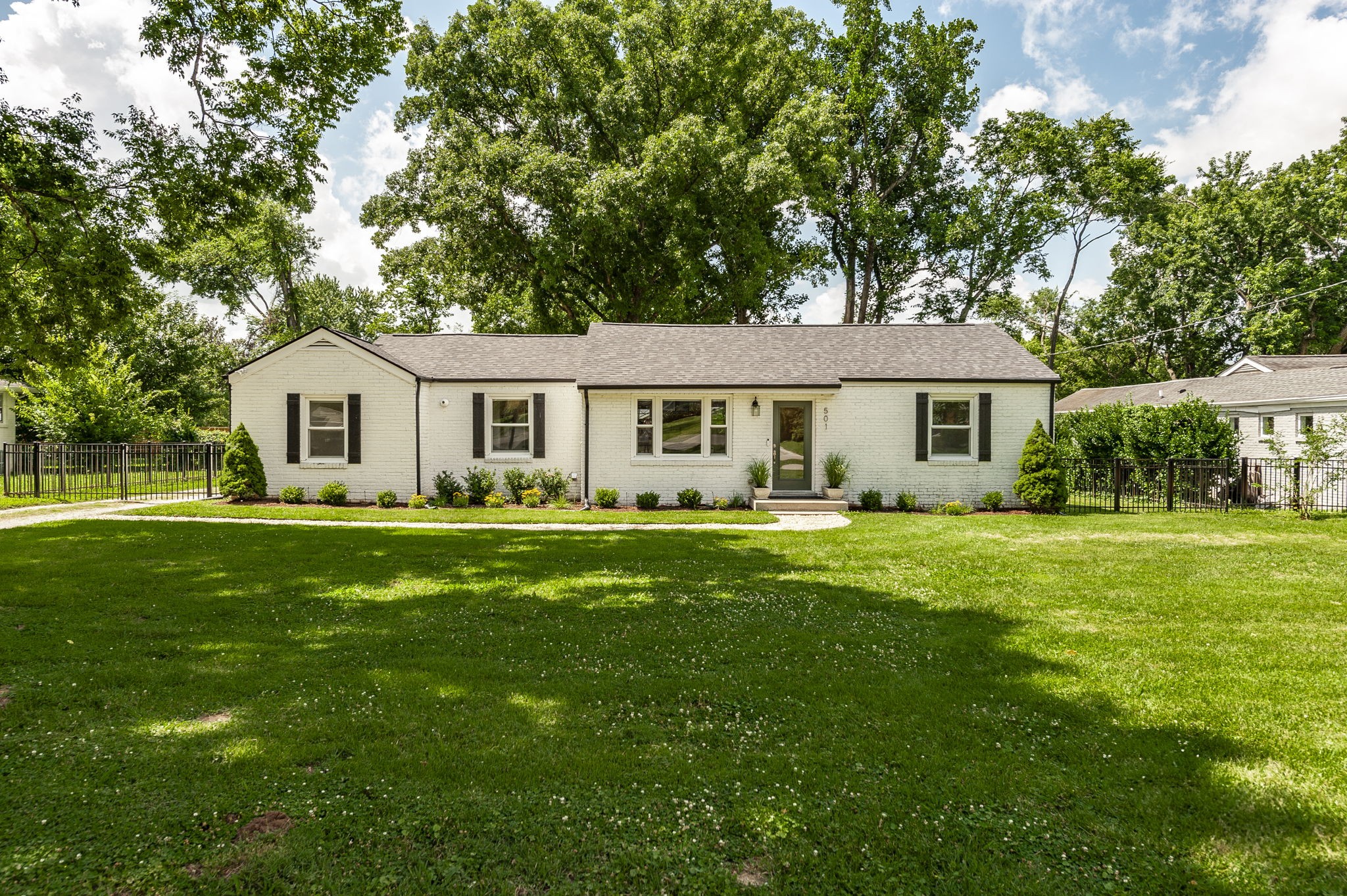 501 Brentlawn Dr, Nashville, TN 37220