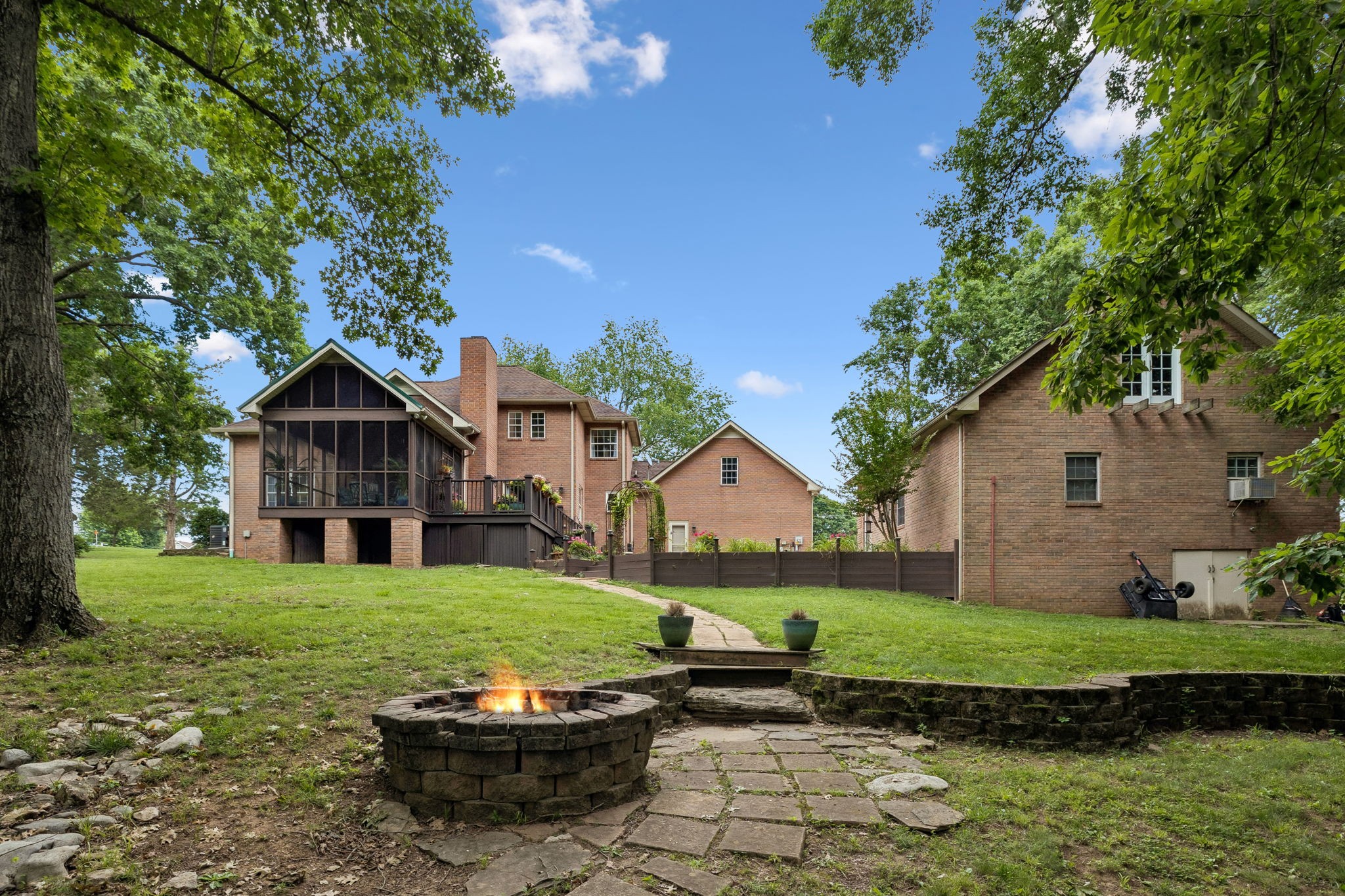 1171 S Wrights Ln, Gallatin, TN 37066