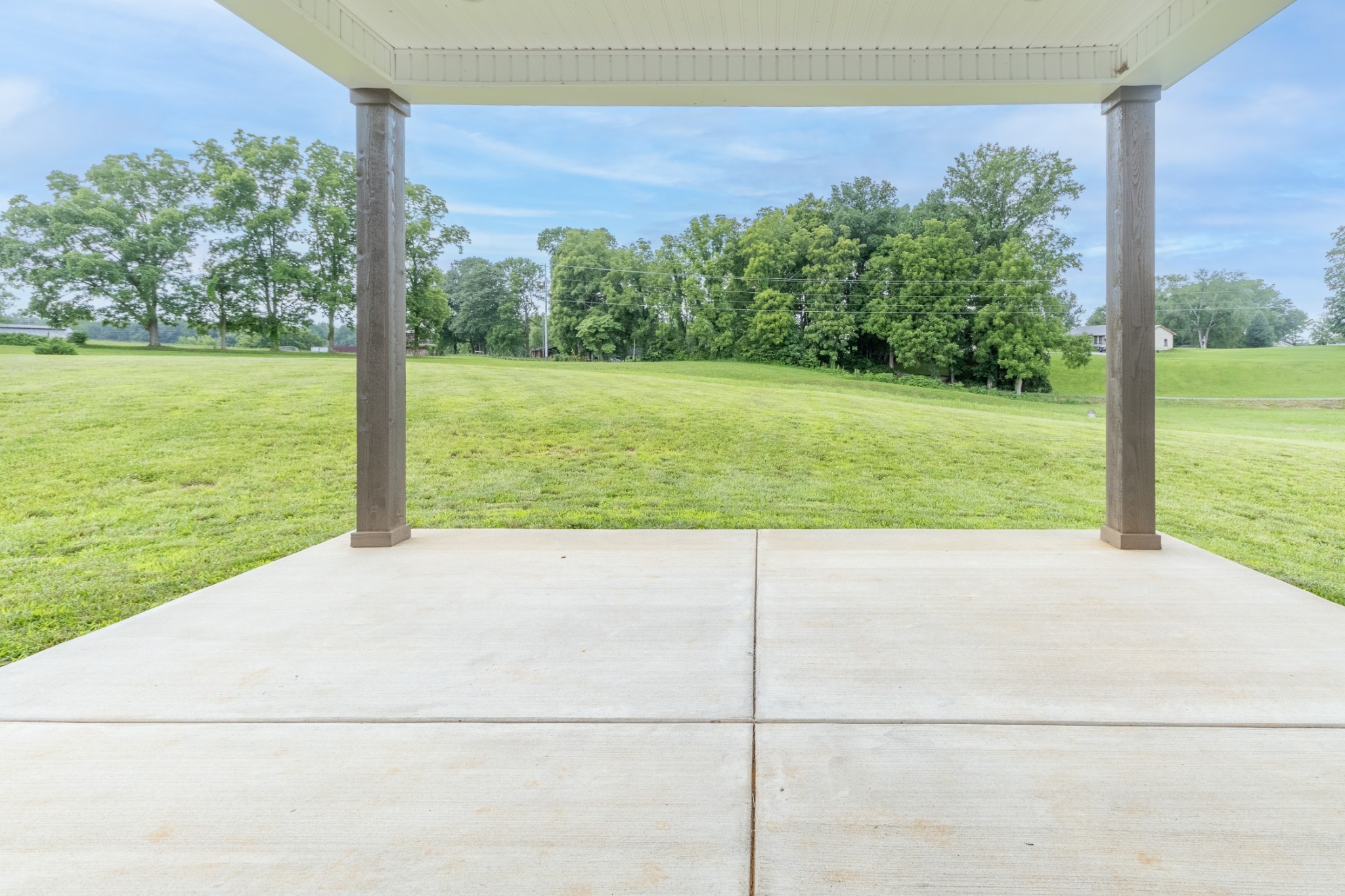 2094 Beverly Ct, Springfield, TN 37172
