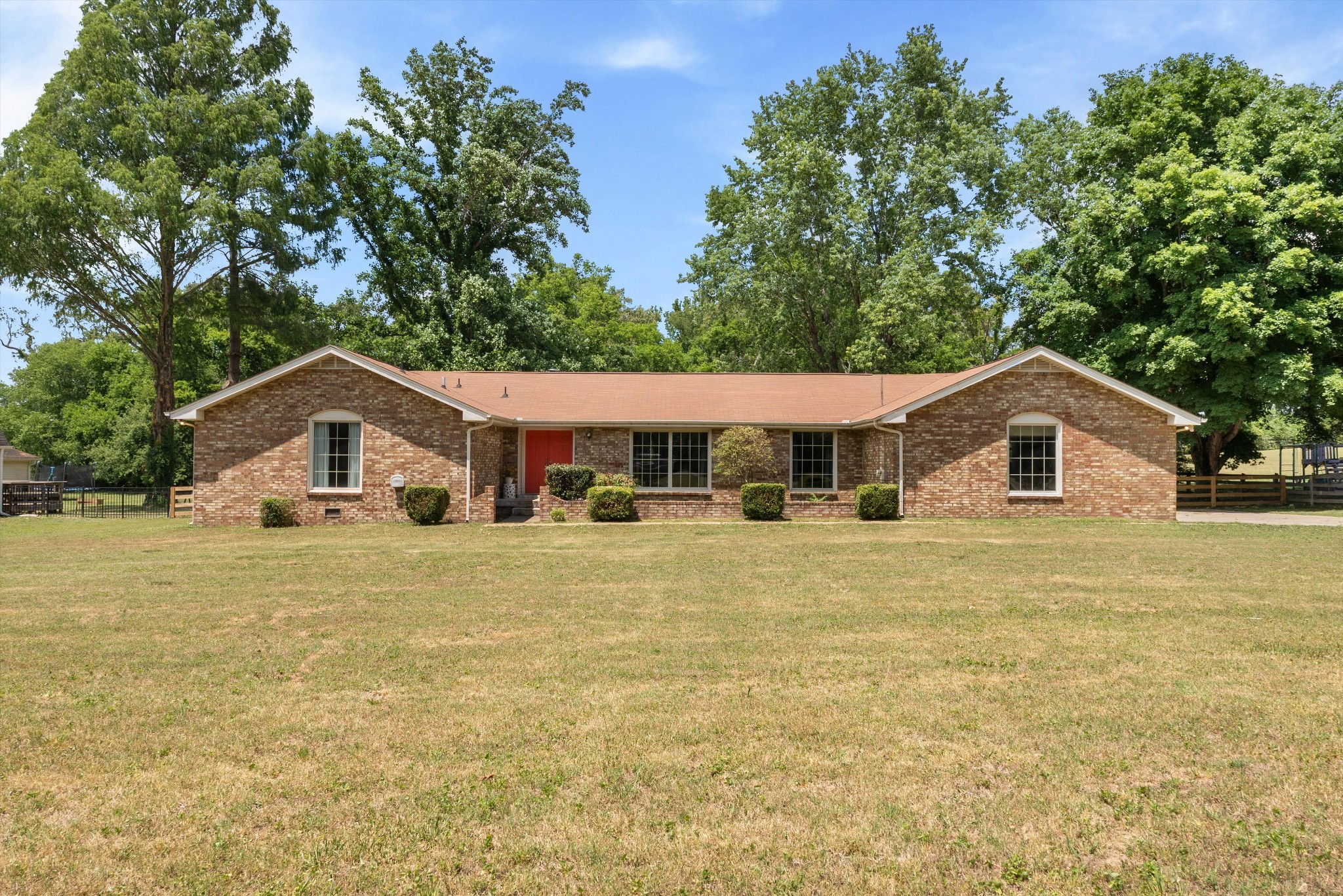 625 Hidden Acres Dr, Madison, TN 37115
