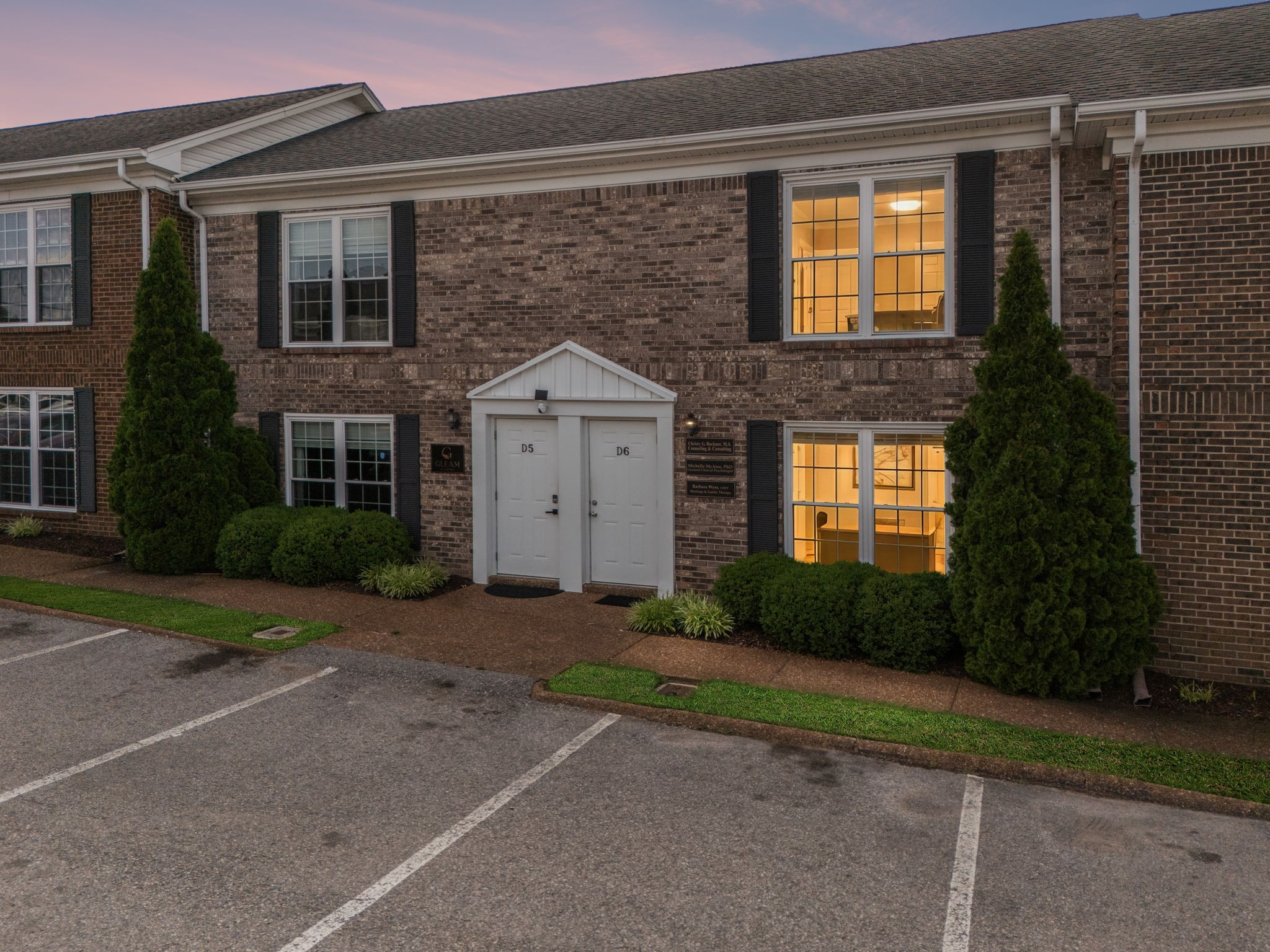 109 Holiday Ct, Franklin, TN 37067