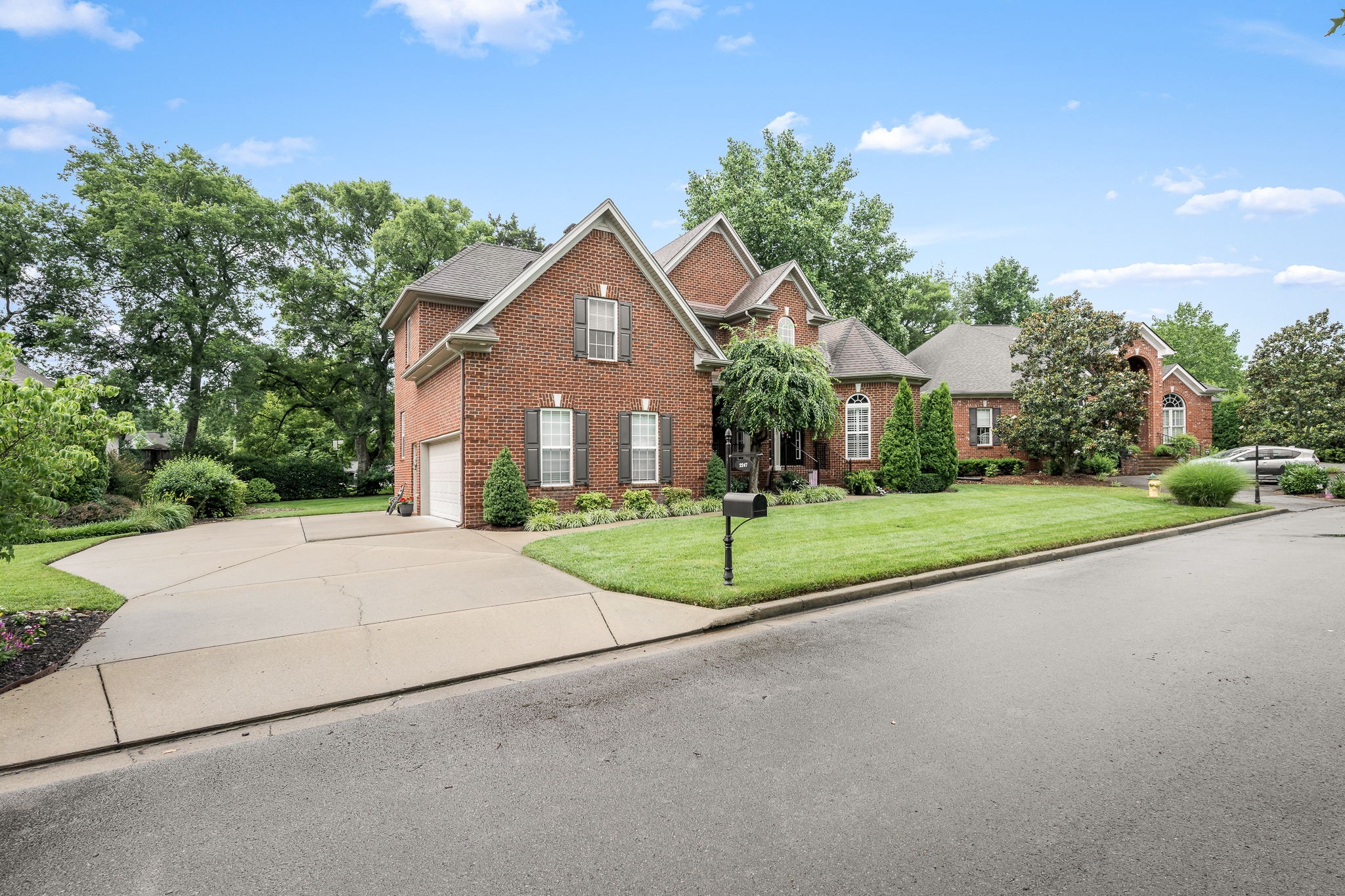 2247 Haddington Cir, Murfreesboro, TN 37130