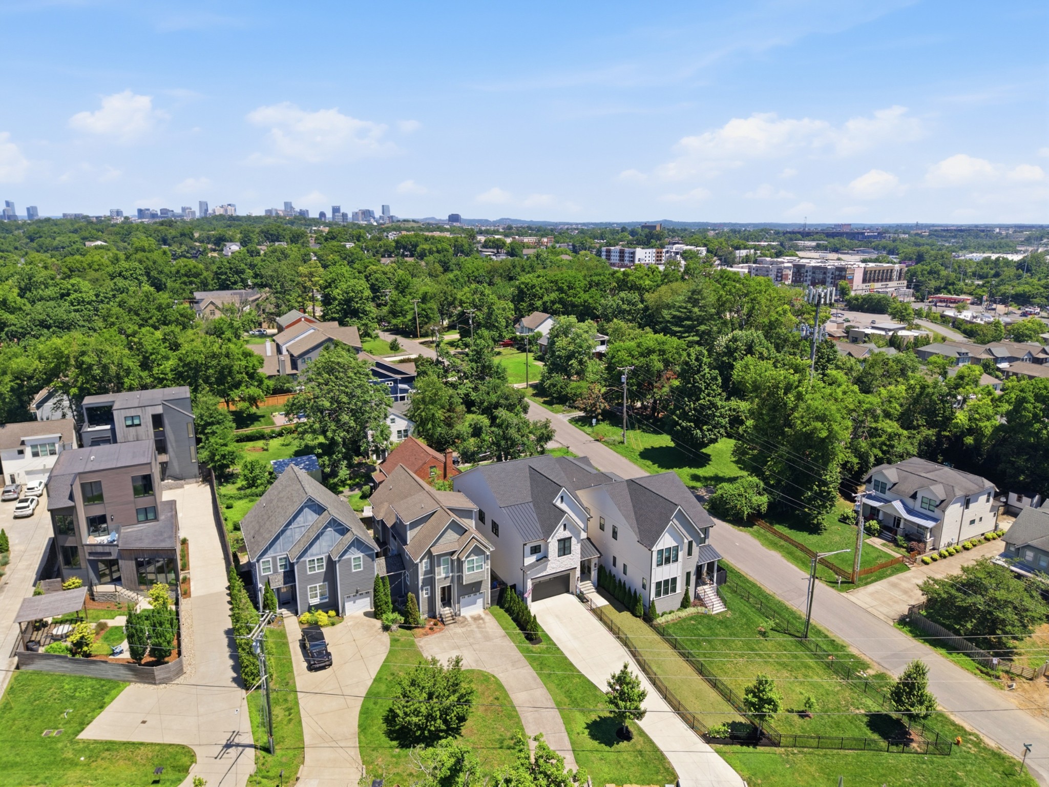 900B Gale Ln, Nashville, TN 37204