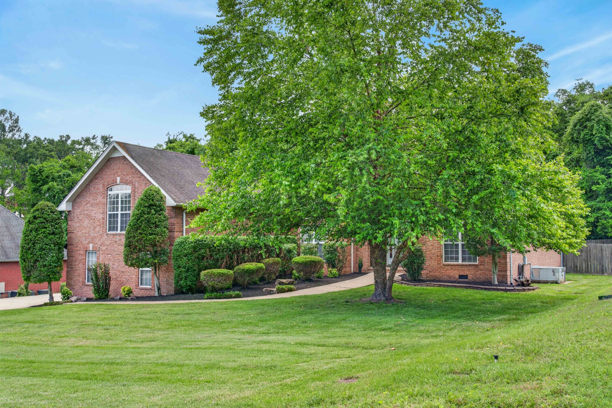 1015 Stafford Ct, Hendersonville, TN 37075